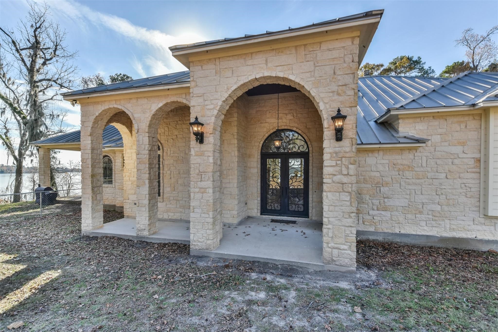 345 Mccove Property Photo 3