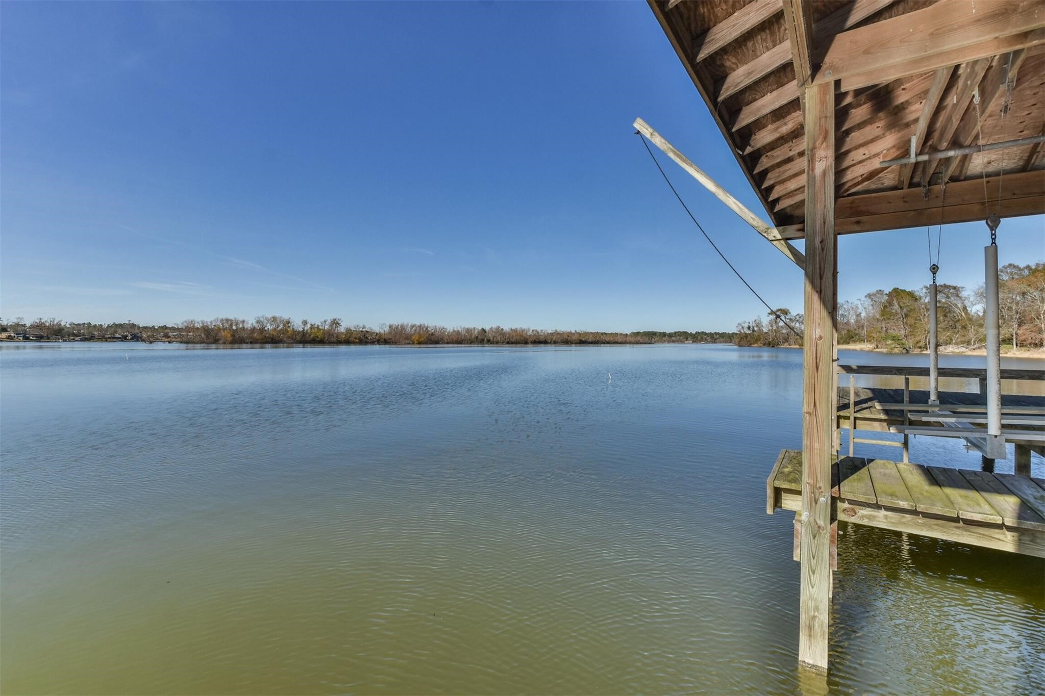 345 Mccove Property Photo 4