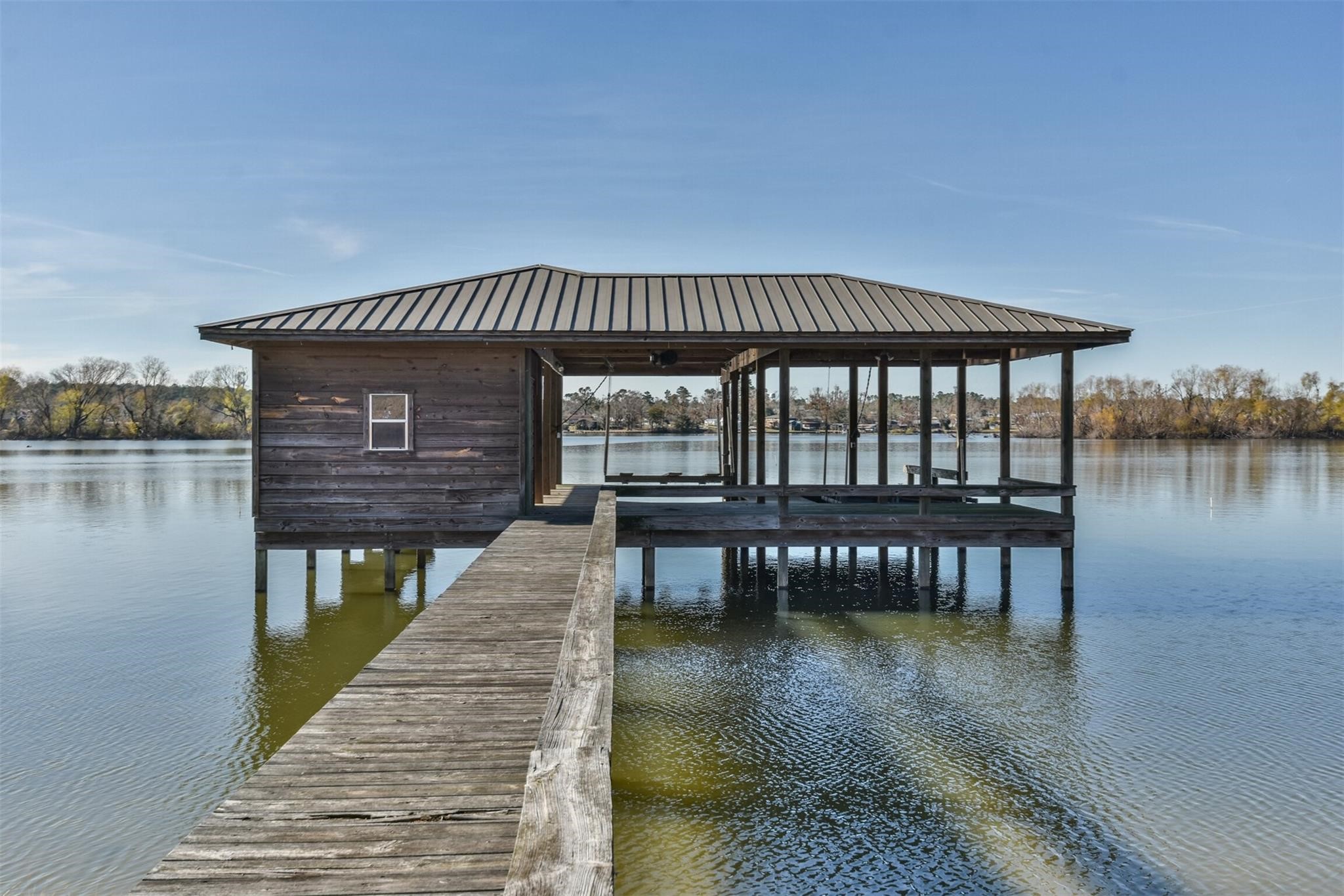 345 Mccove Property Photo 5