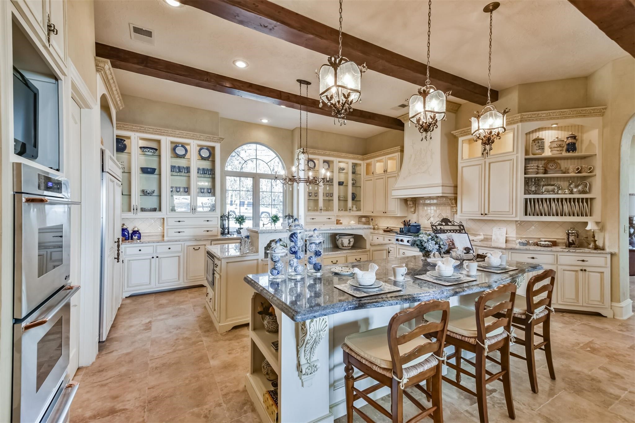 345 Mccove Property Photo 10