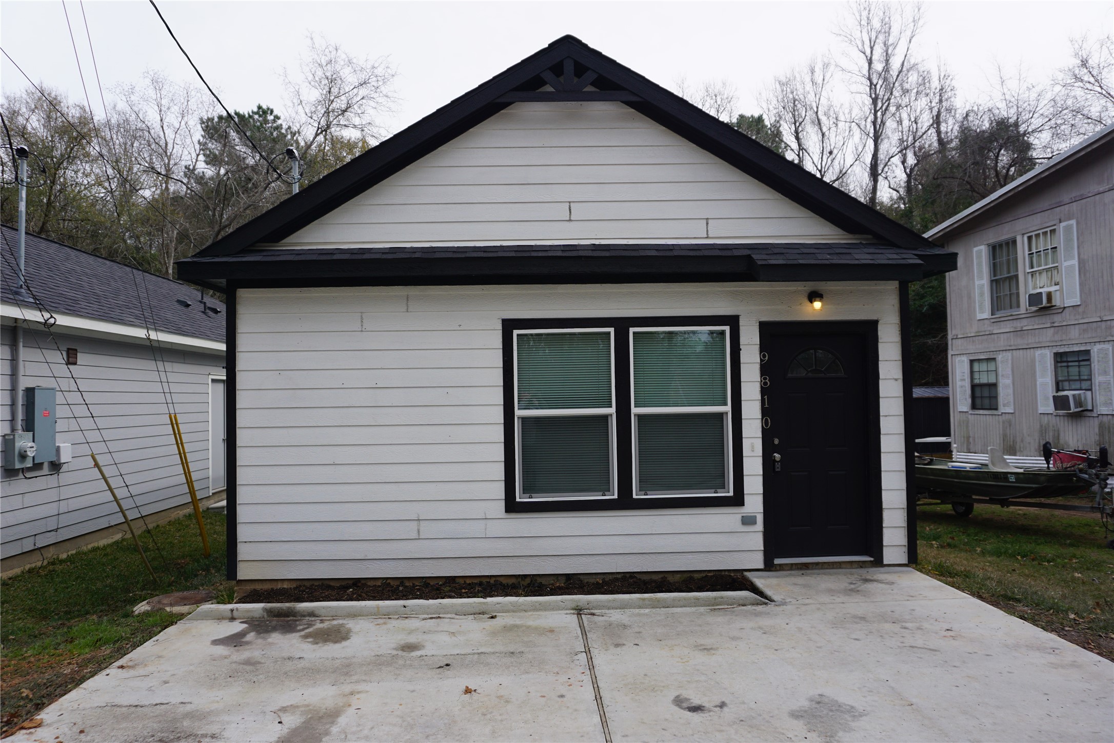 9810 Arbor Oak Property Photo 1