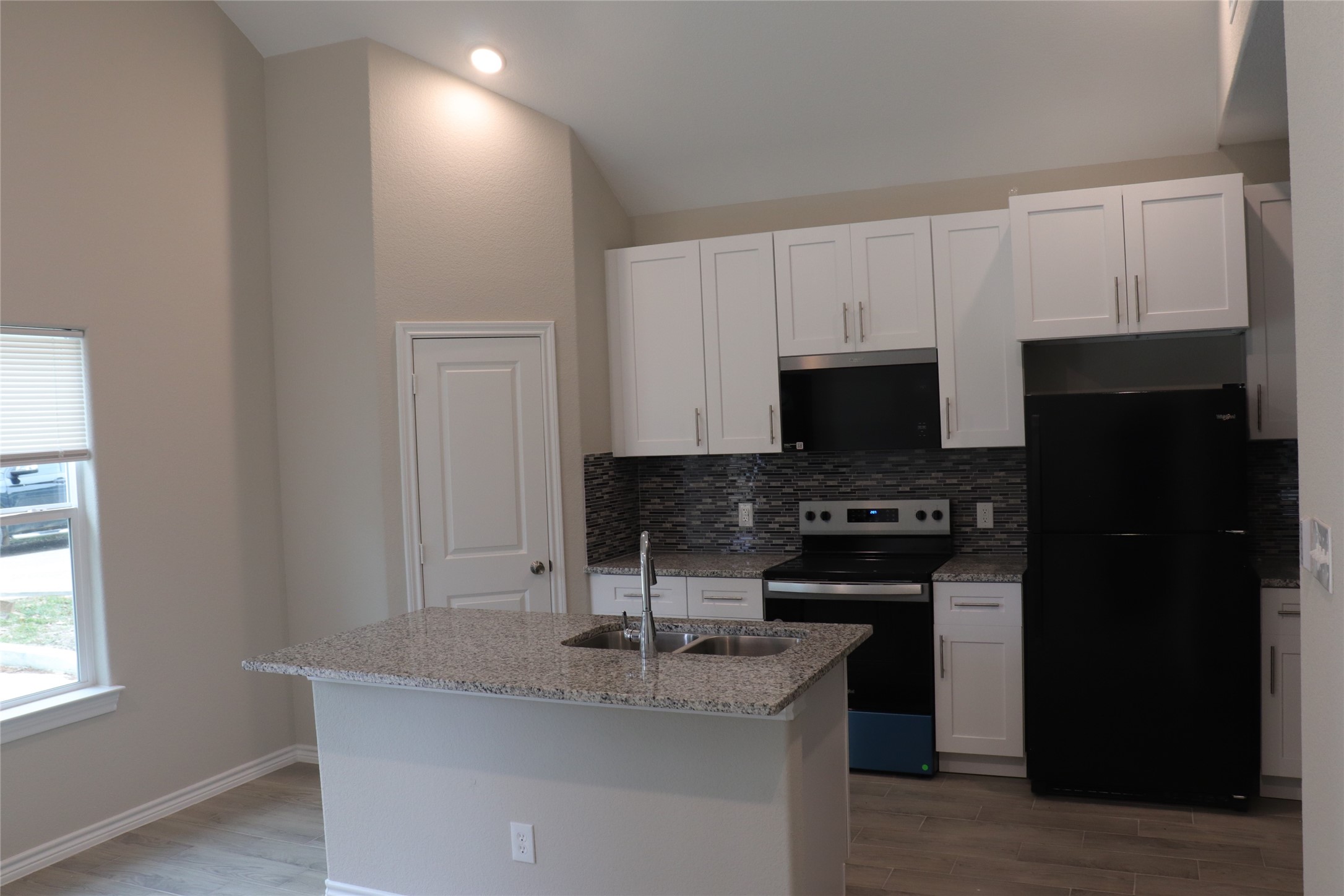 9810 Arbor Oak Property Photo 6