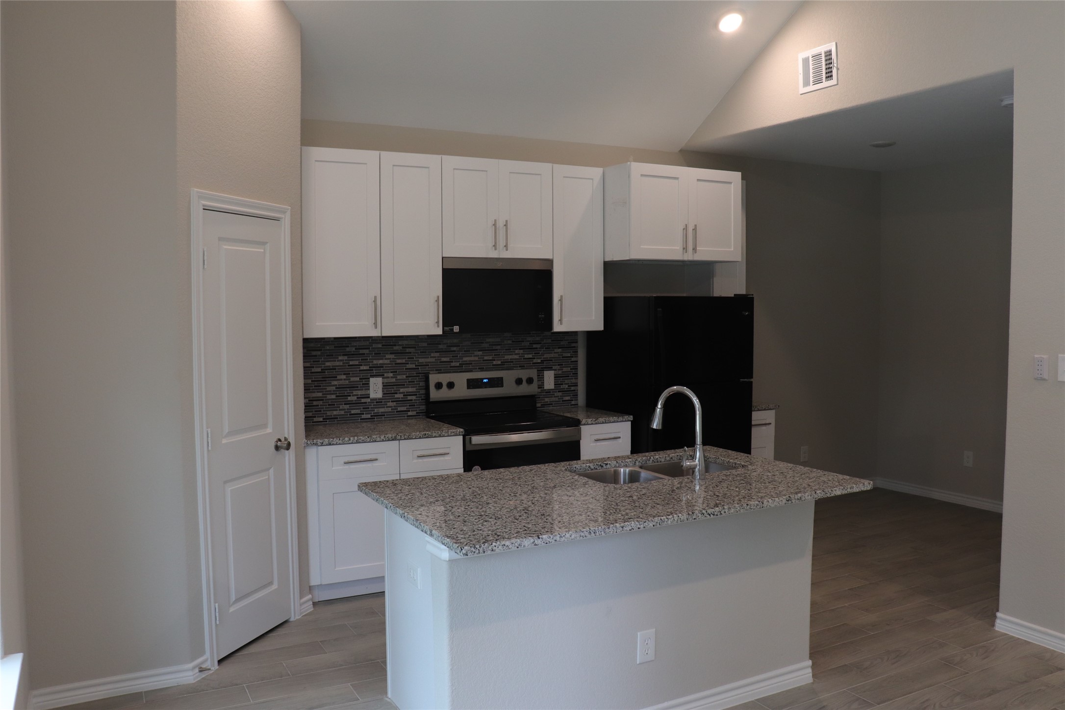 9810 Arbor Oak Property Photo 7