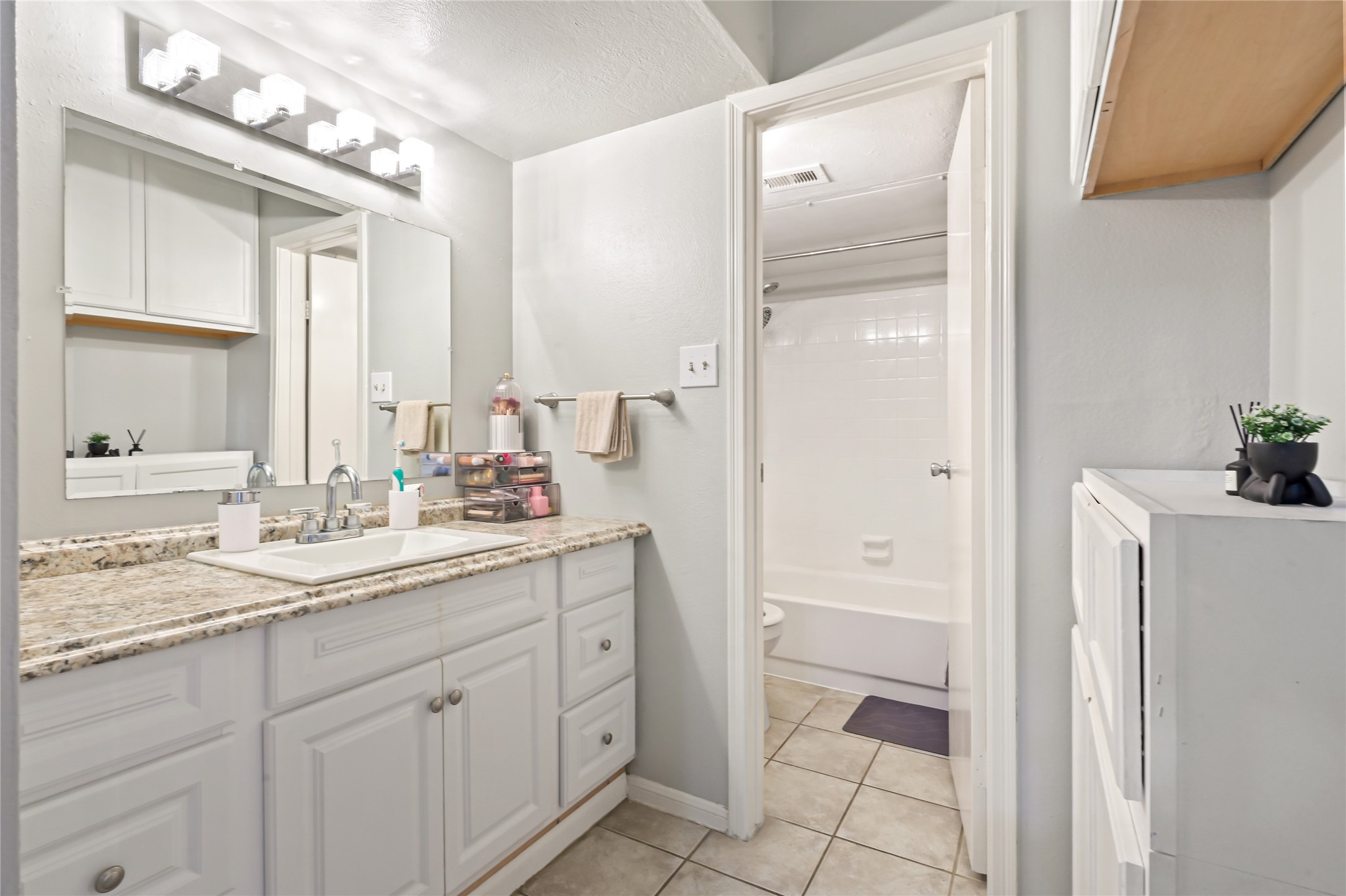 2120 El Paseo Street 3103 Property Photo 13