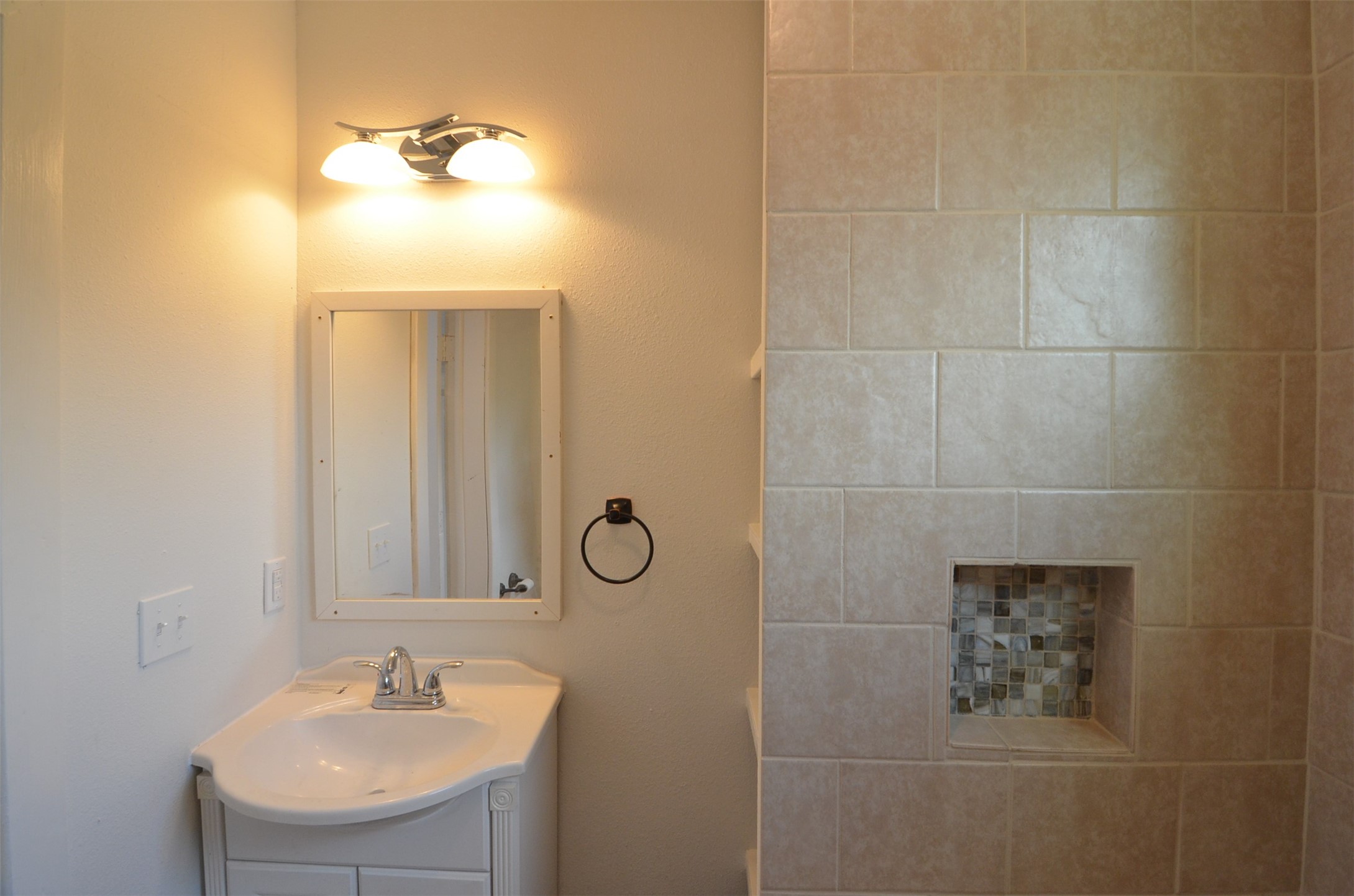 2123 Marion Street 1 Property Photo 14