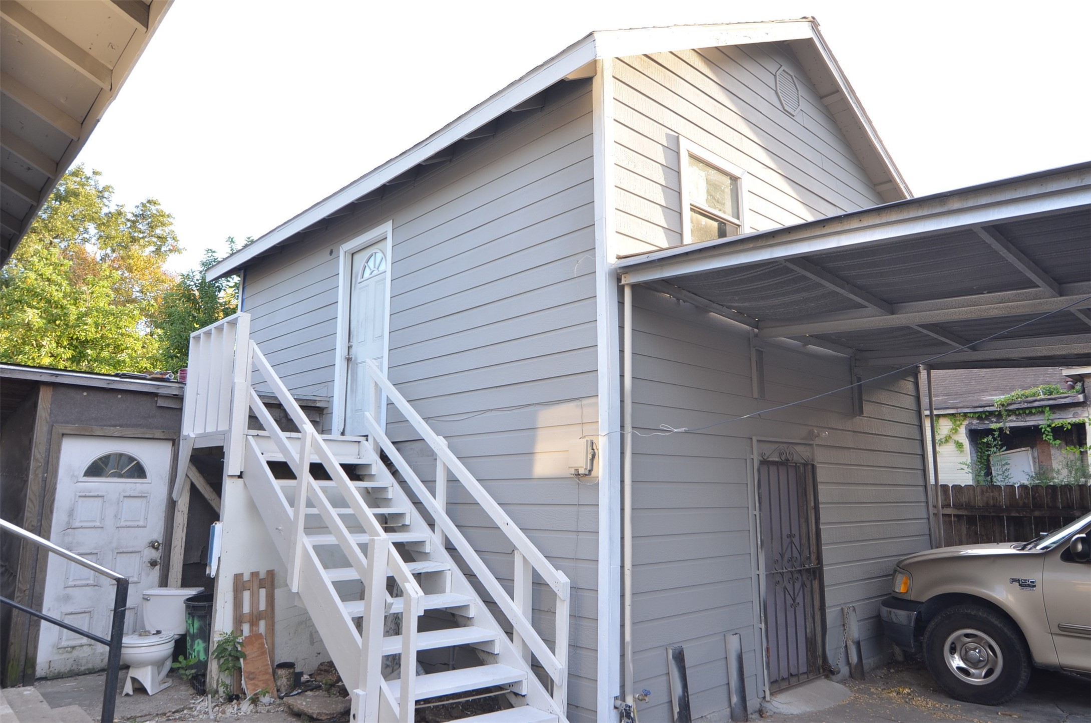 2123 Marion Street 1 Property Photo 17