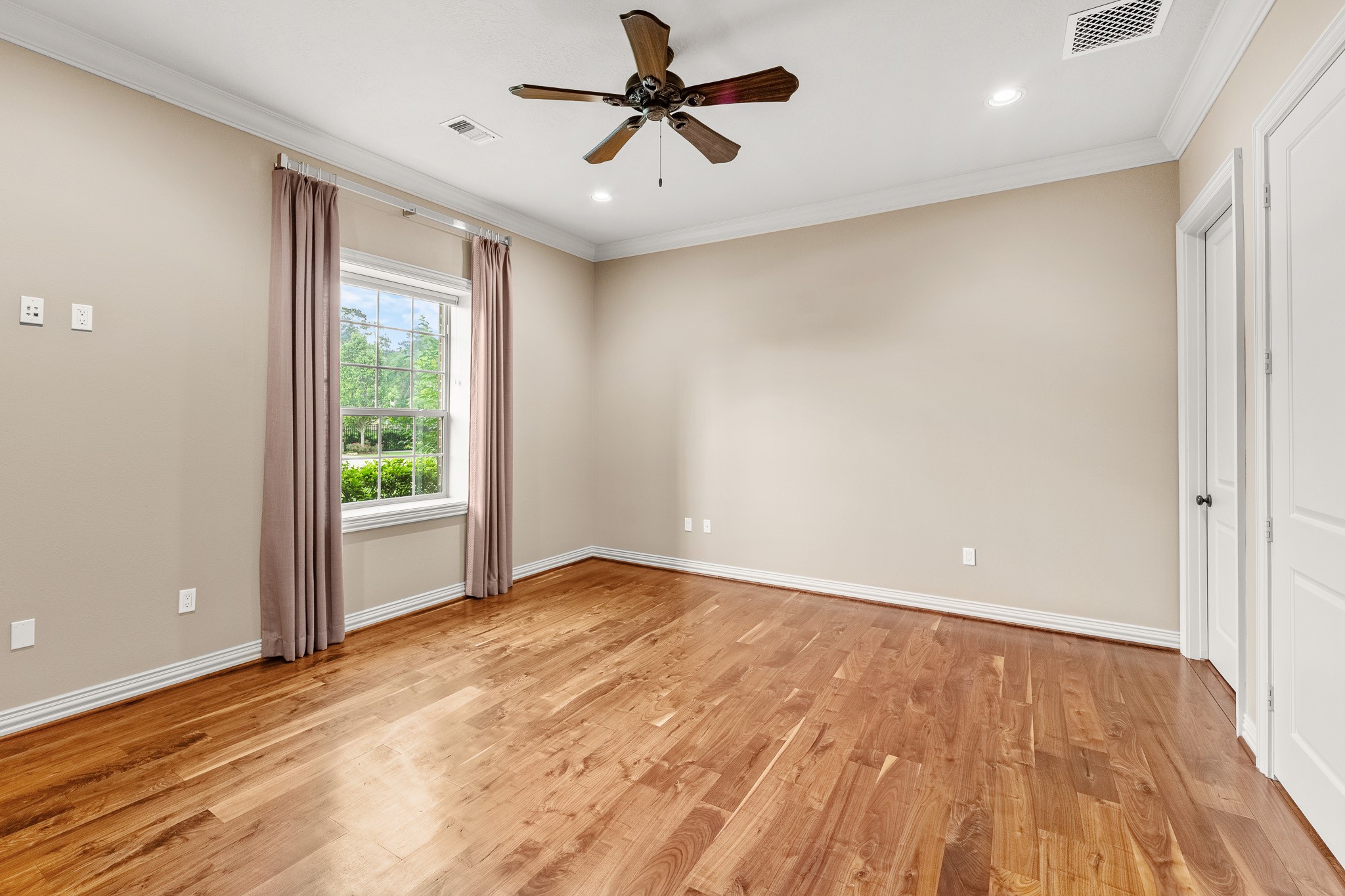 28002 Whispering Maple Way Property Photo 36
