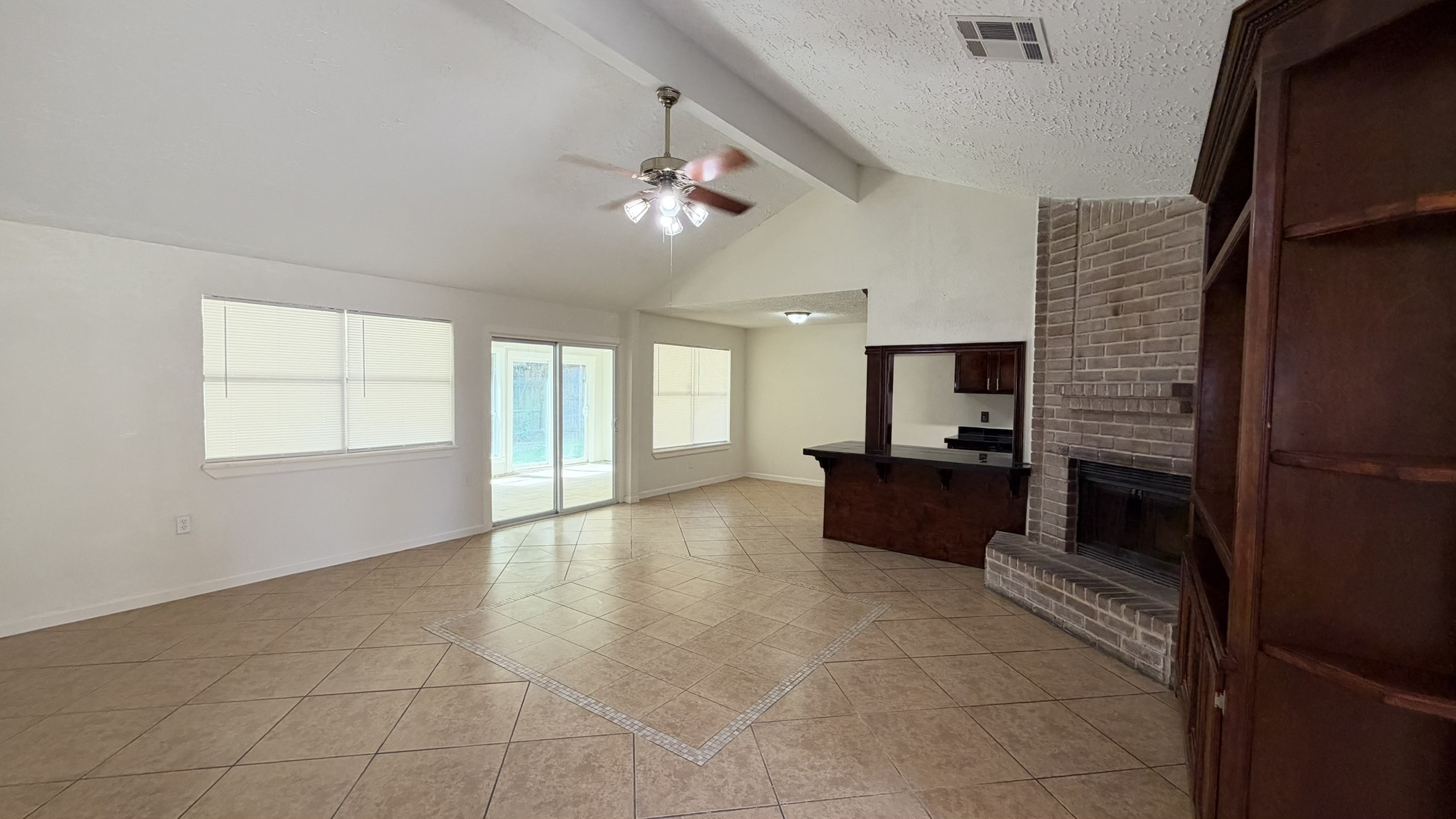 13102 Boyer Lane Property Photo 2