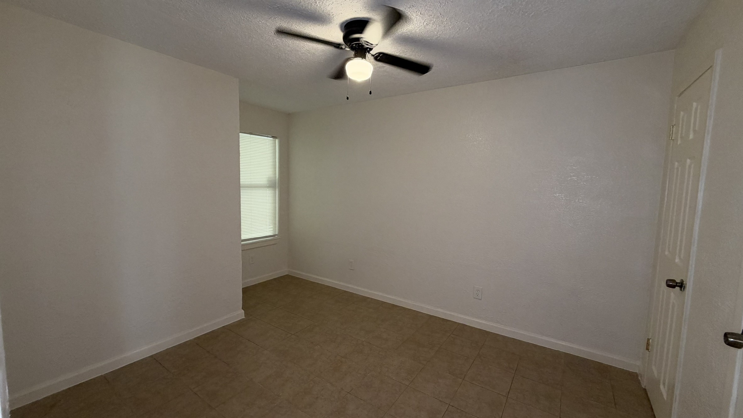 13102 Boyer Lane Property Photo 5