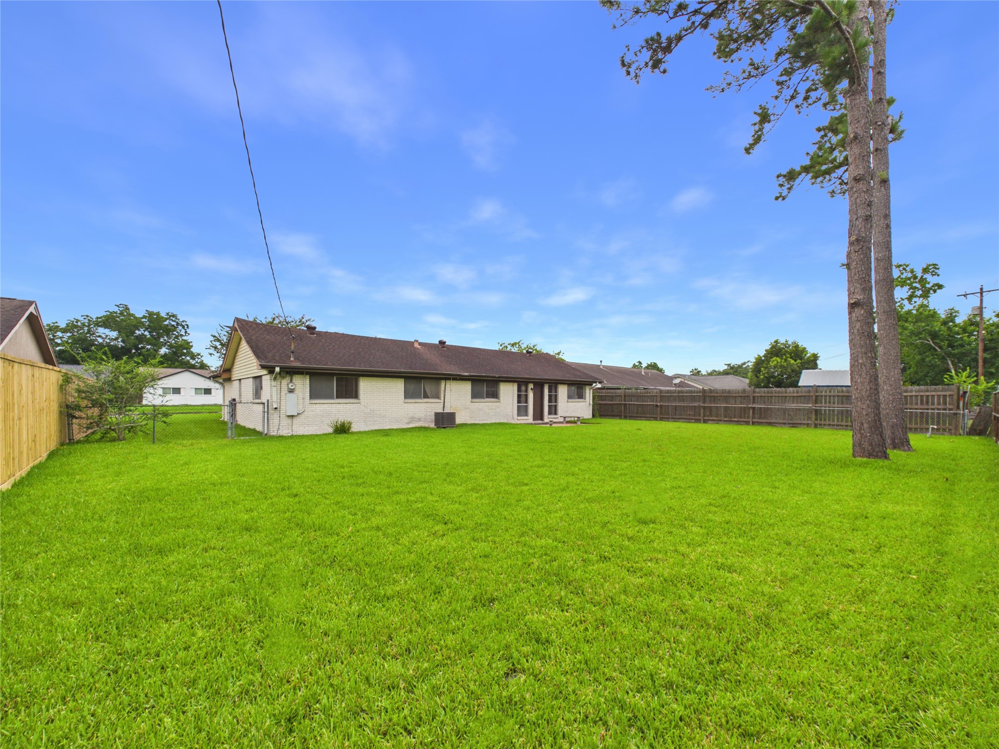 1909 Tracy Lynn Lane Property Photo 4