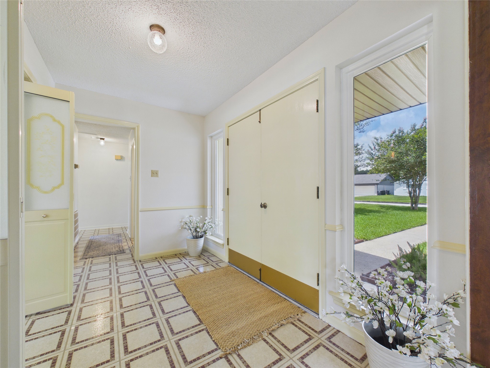 1909 Tracy Lynn Lane Property Photo 7