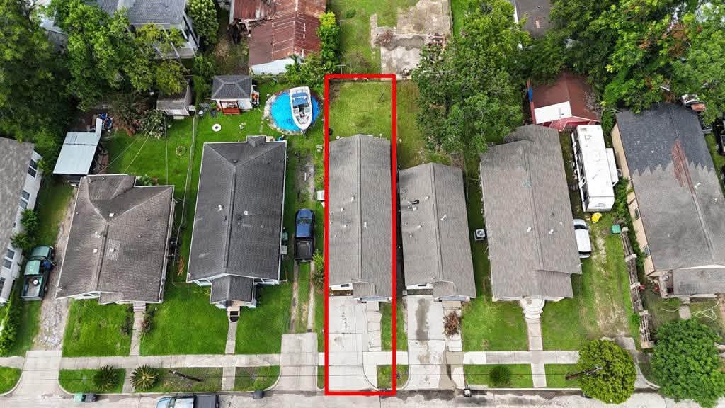6721 Avenue Q Property Photo 2