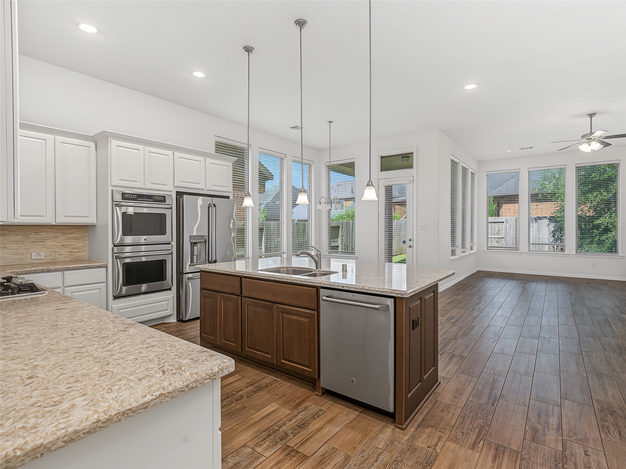 27215 Symphony Creek Lane Property Photo 2
