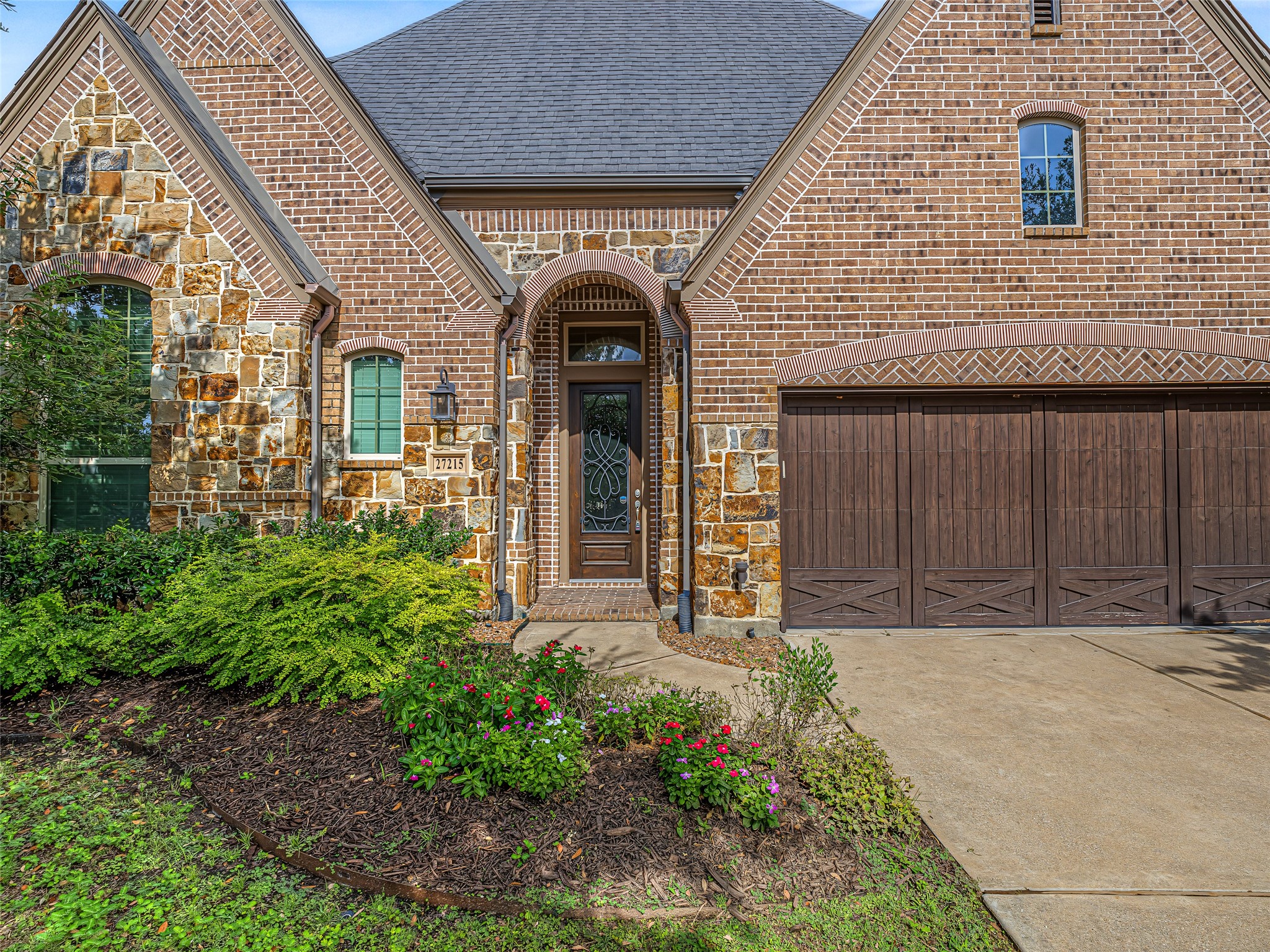 27215 Symphony Creek Lane Property Photo 4
