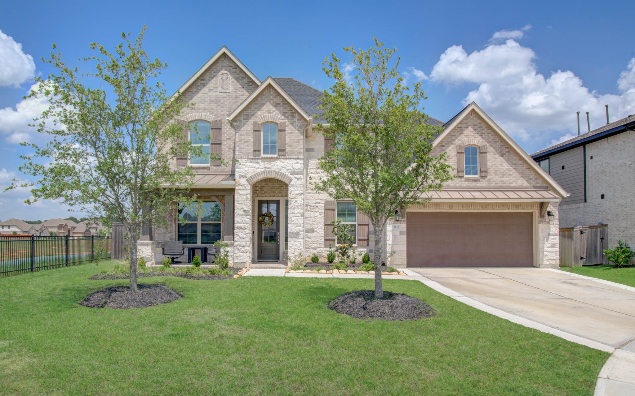 19018 Valentine Padlock Circle Property Photo