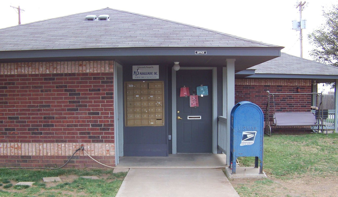 401 Jack Griffin Drive Property Photo 4