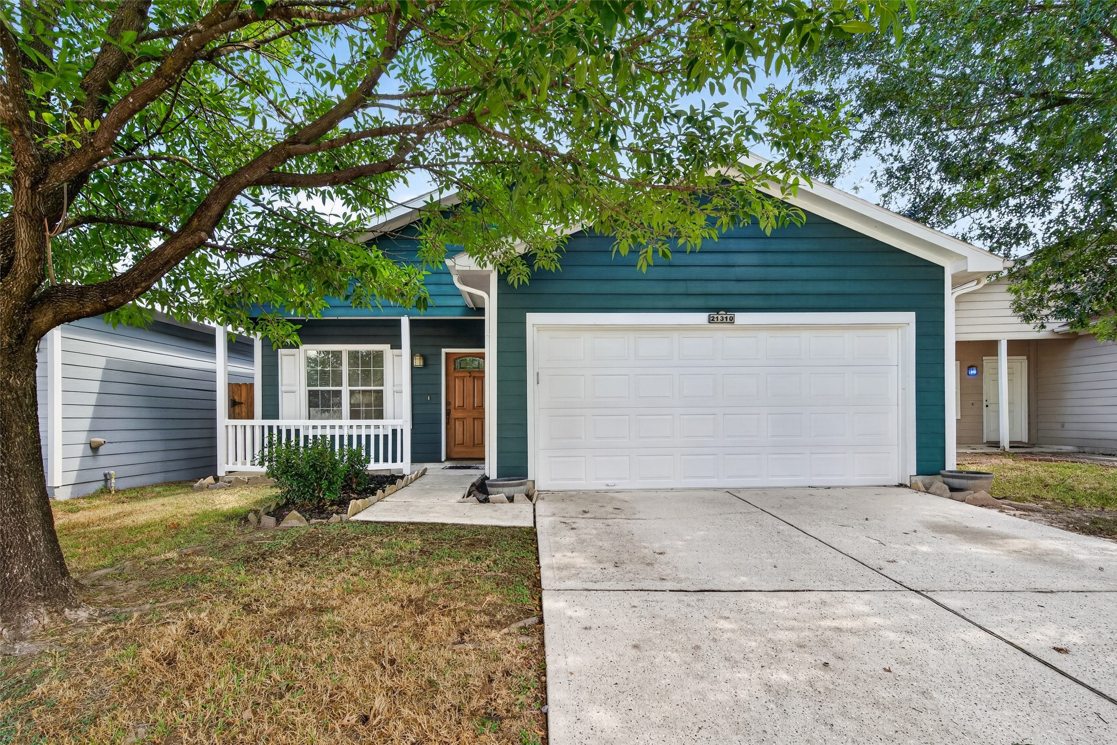 21310 Sweet Grass Lane Property Photo 1