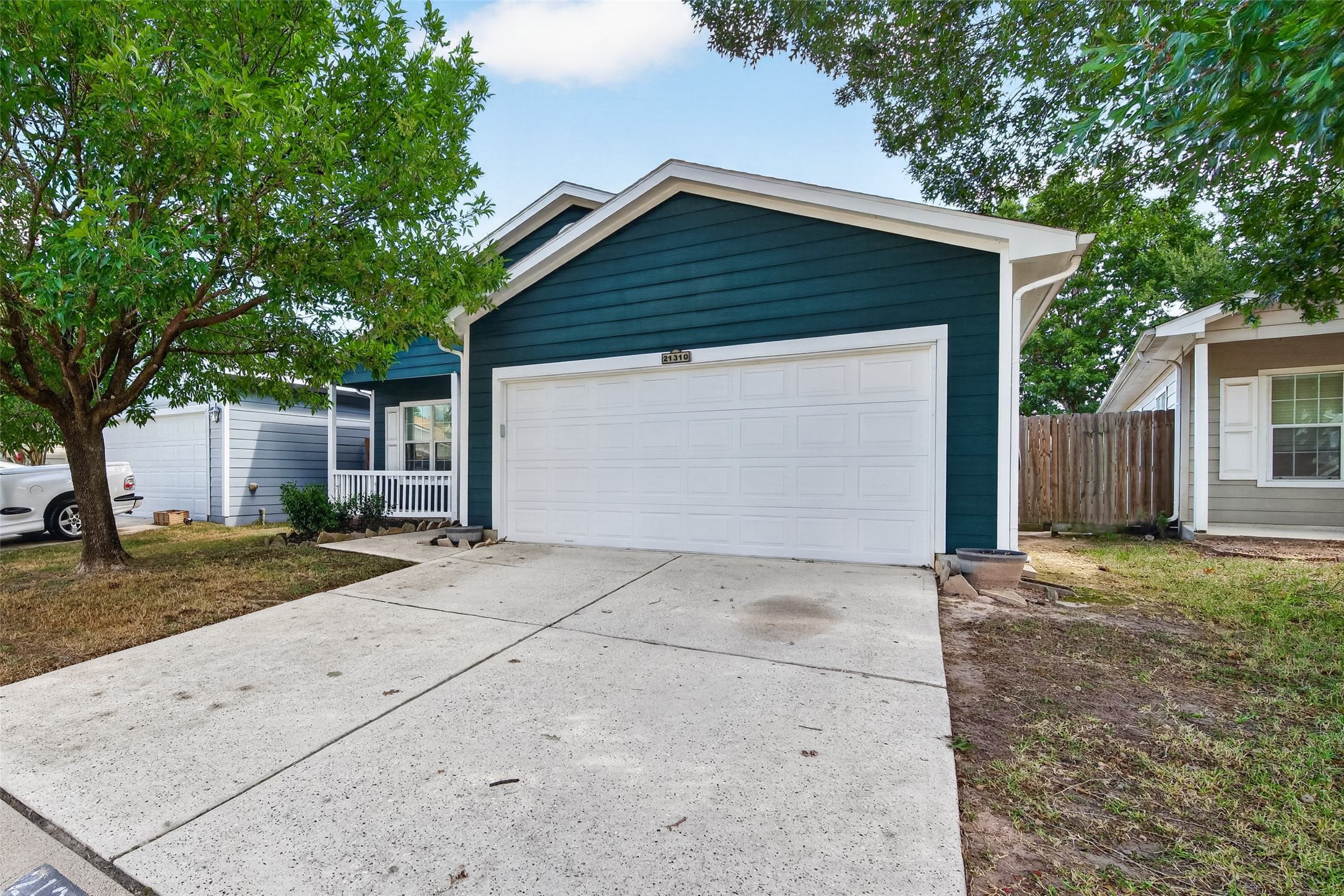 21310 Sweet Grass Lane Property Photo 2