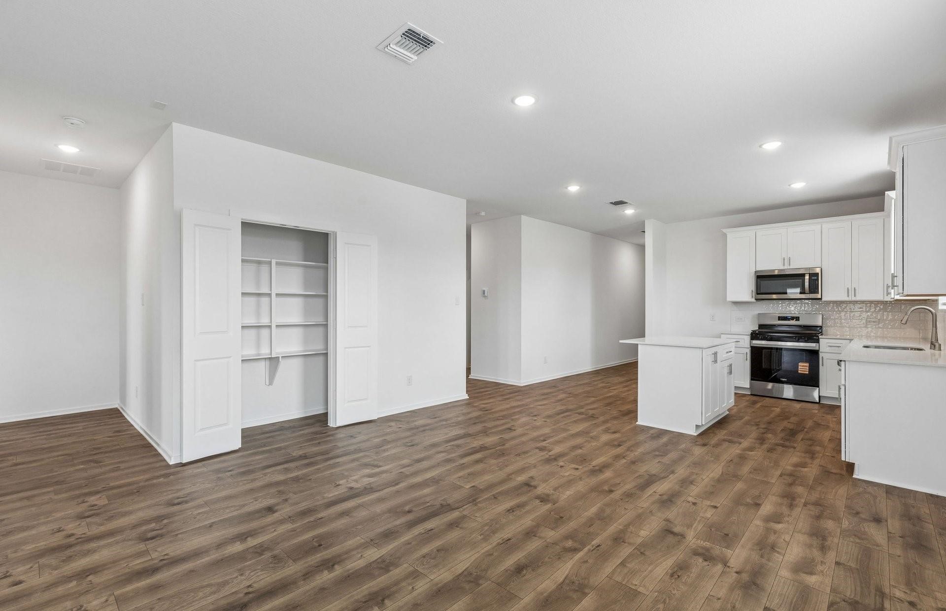 30503 Wolfburn Street Property Photo 11