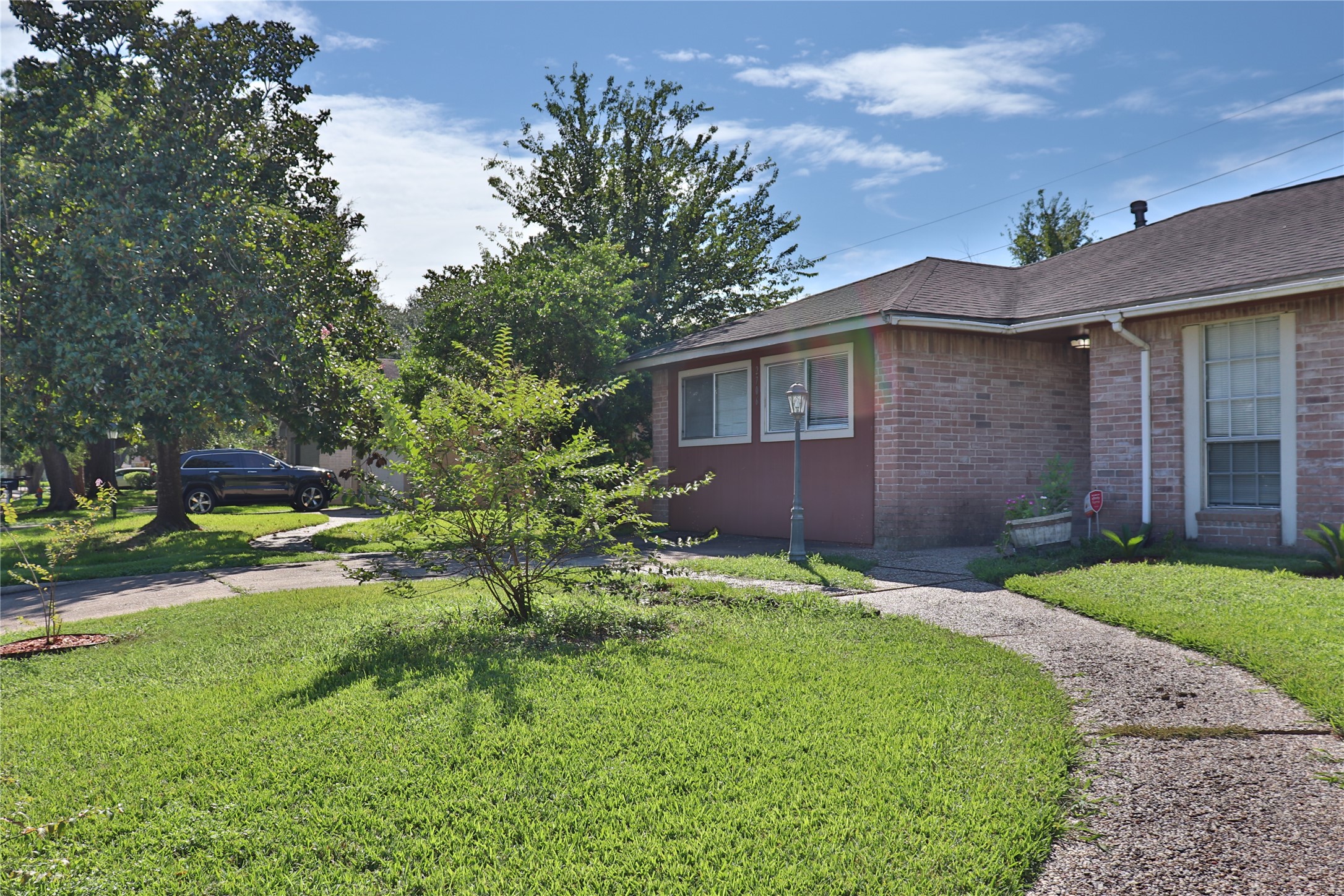 2706 S Brompton Drive Property Photo 3