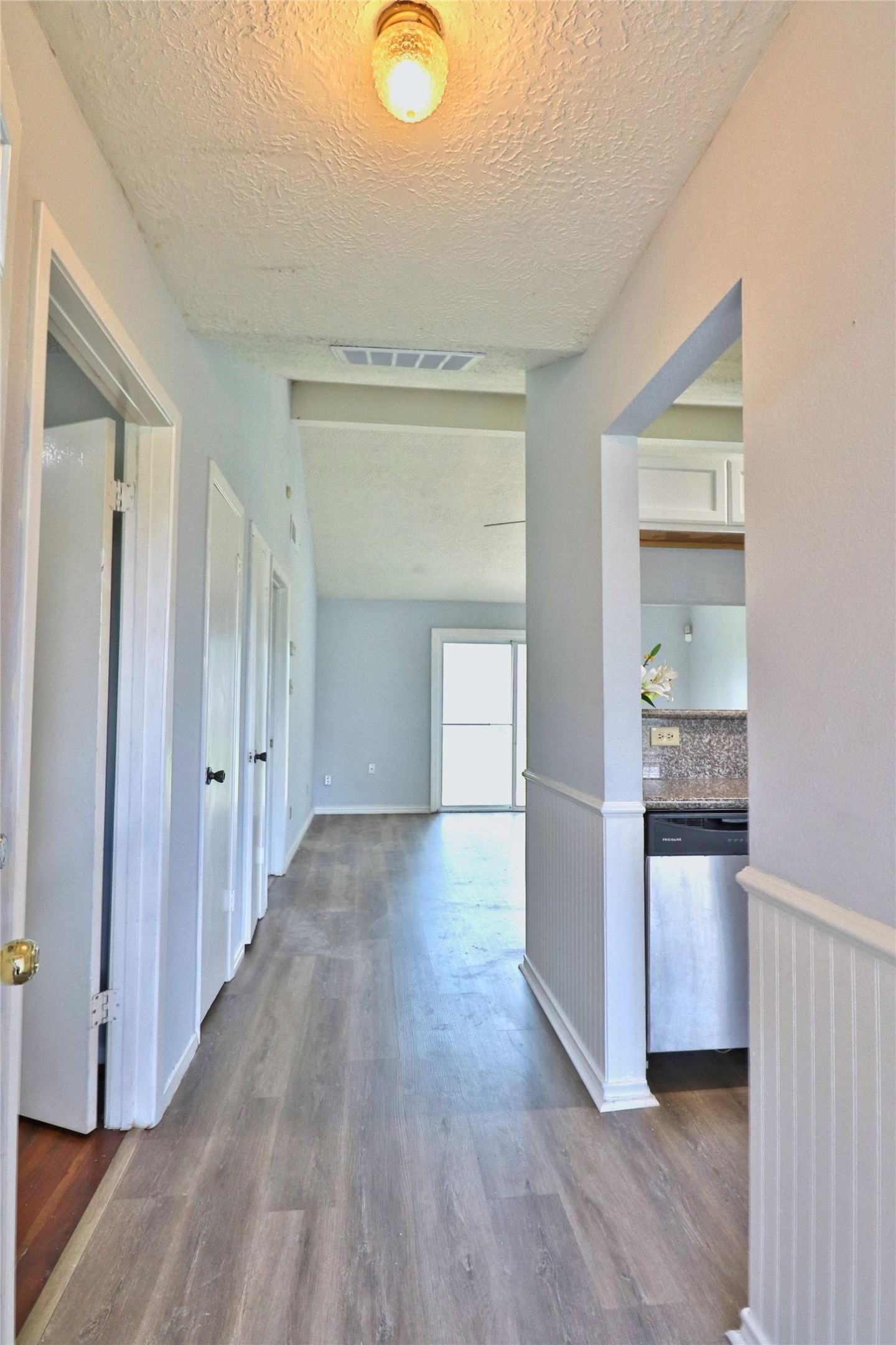 2706 S Brompton Drive Property Photo 7