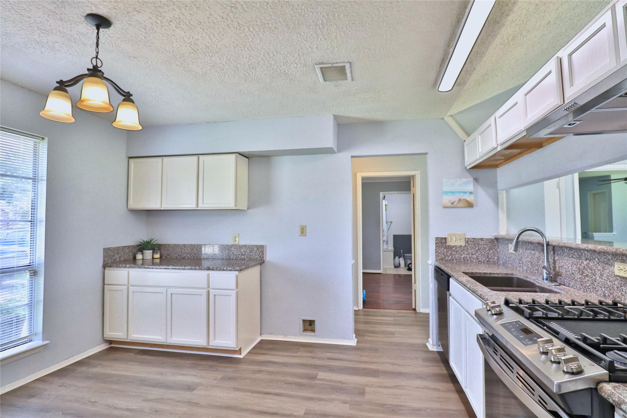 2706 S Brompton Drive Property Photo 13