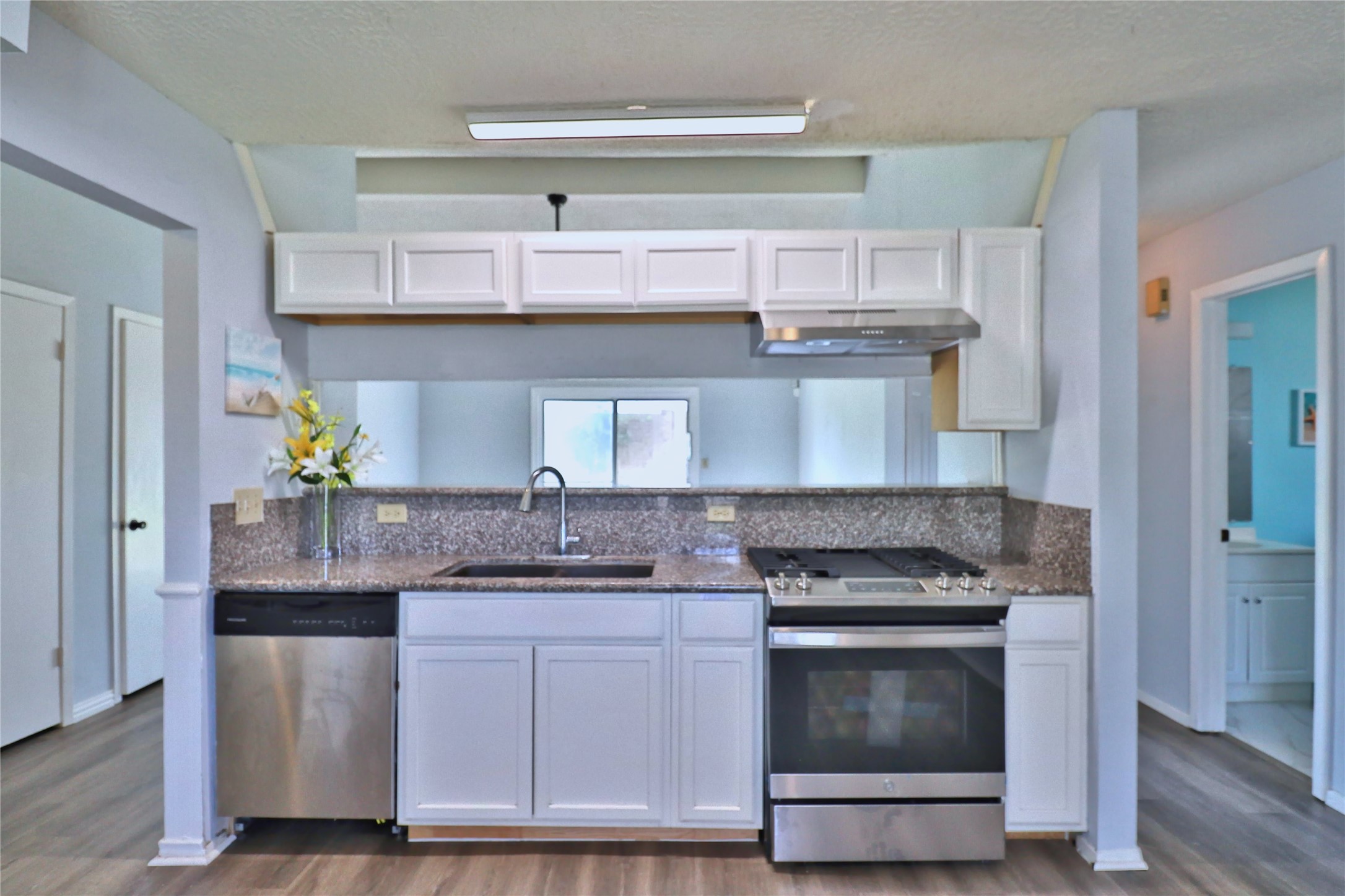 2706 S Brompton Drive Property Photo 14