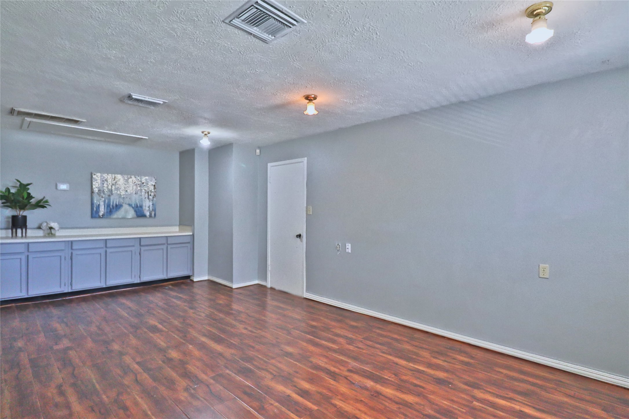 2706 S Brompton Drive Property Photo 20