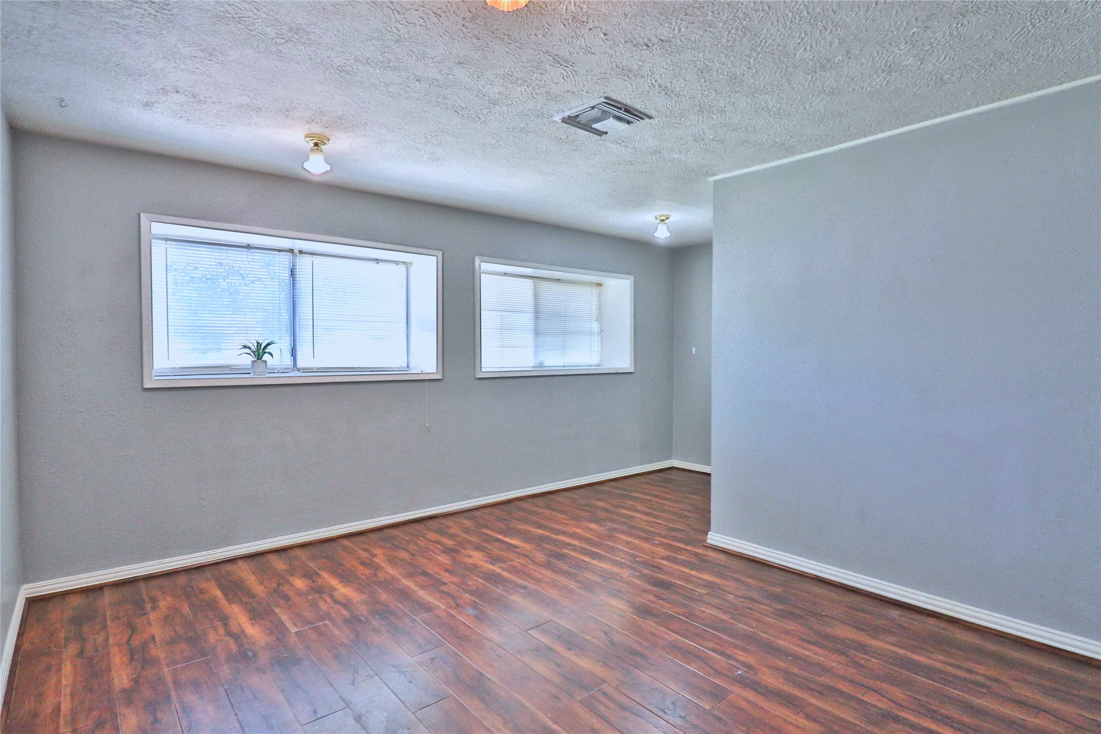 2706 S Brompton Drive Property Photo 21