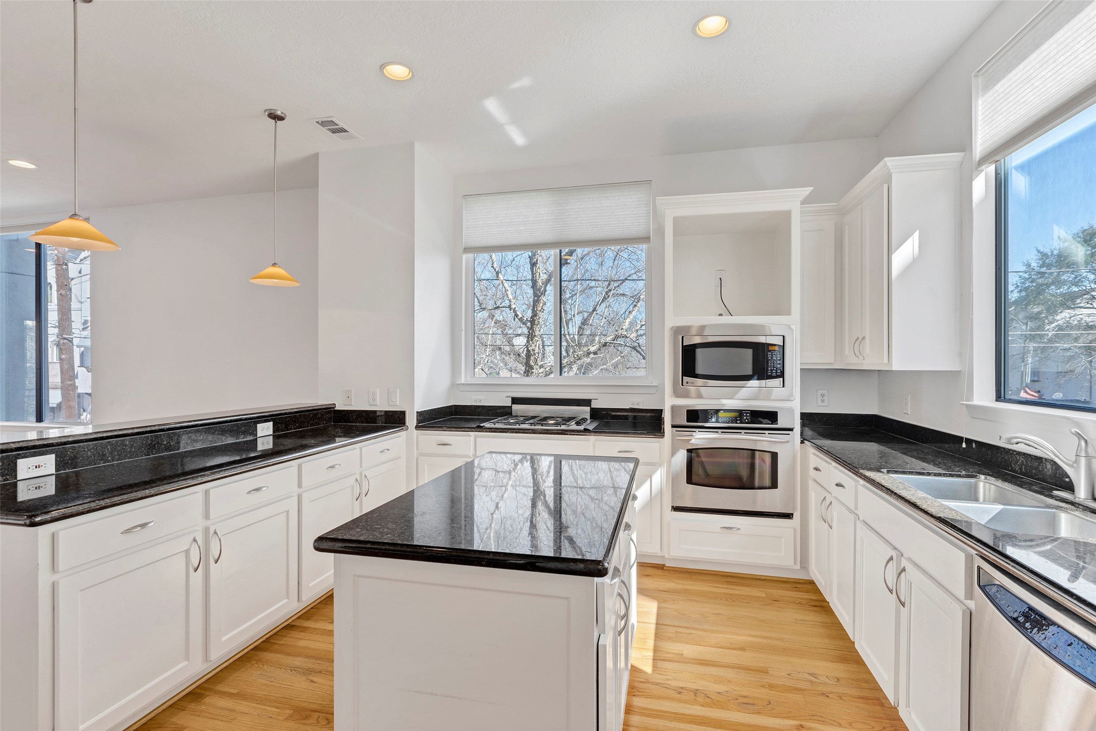 731 Reinerman Street Property Photo 13