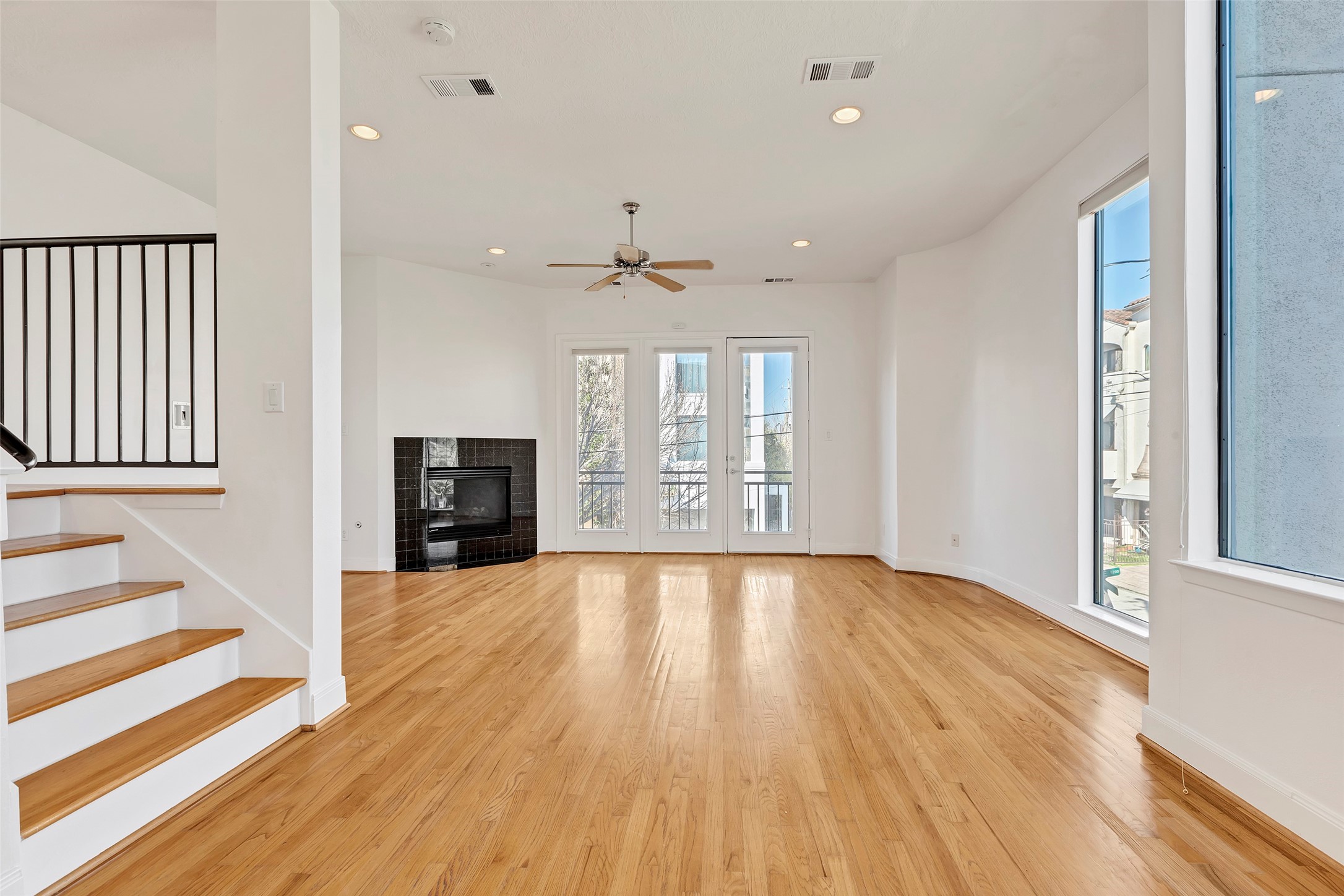731 Reinerman Street Property Photo 28