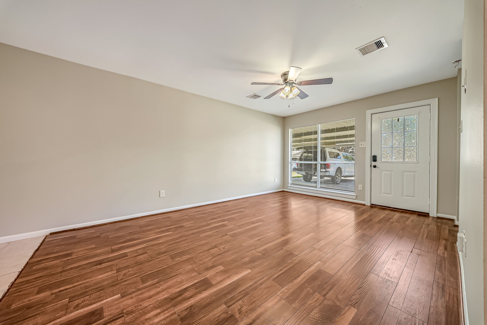 3302 Longwood Drive Property Photo 11