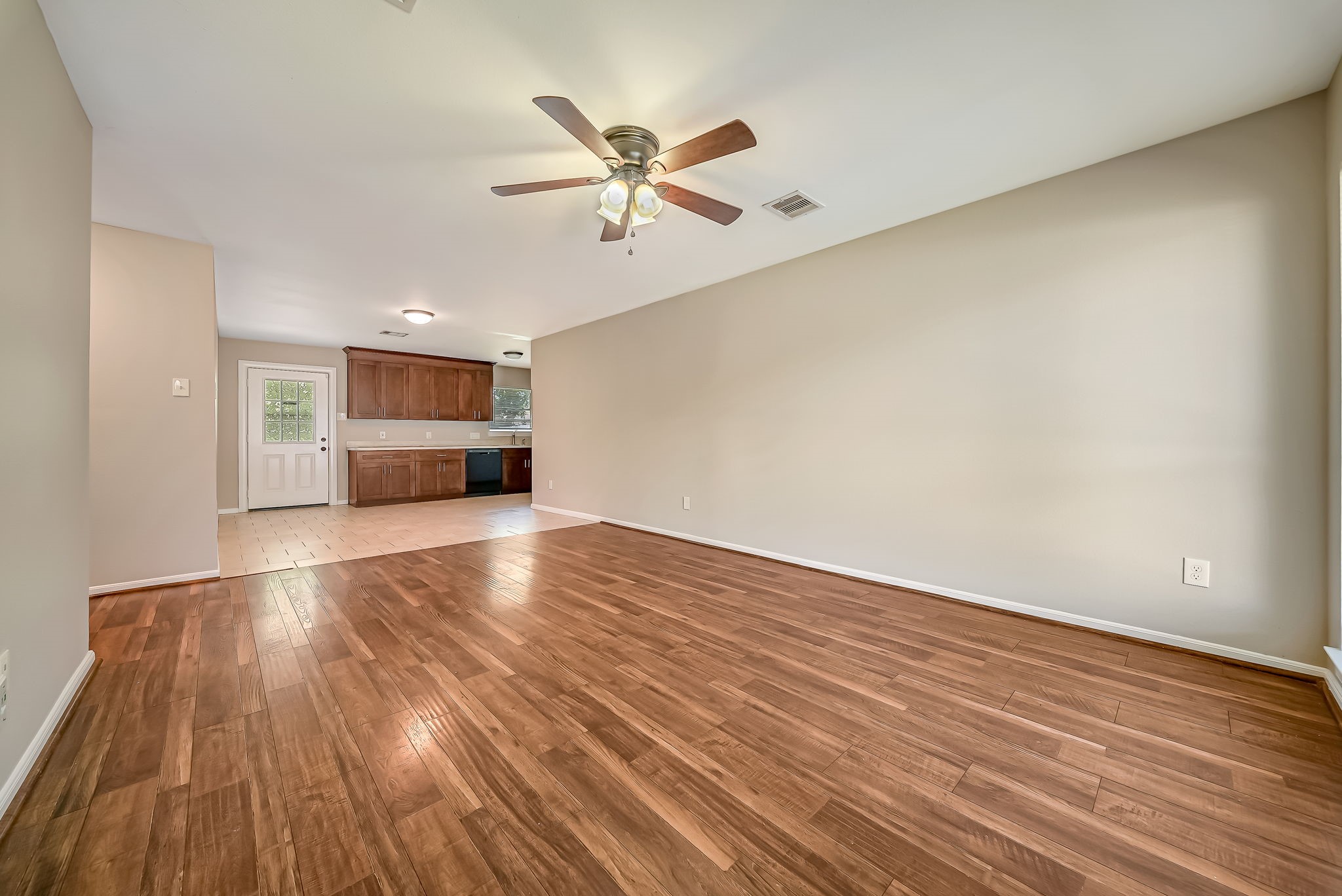 3302 Longwood Drive Property Photo 12