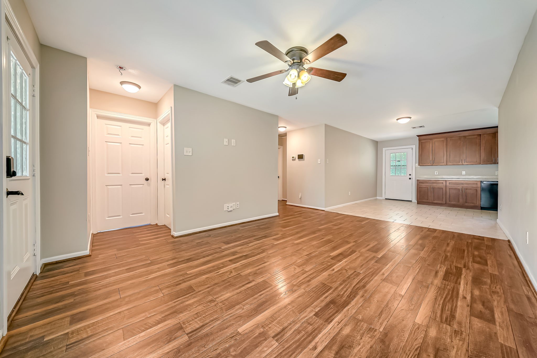 3302 Longwood Drive Property Photo 13