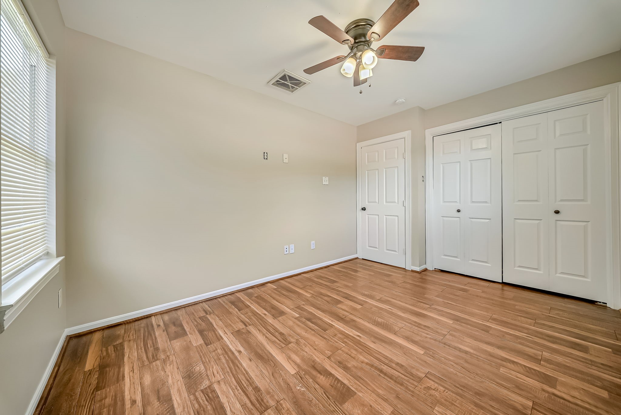 3302 Longwood Drive Property Photo 16