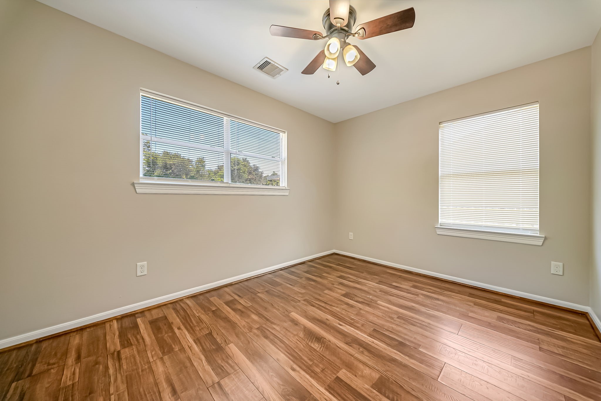 3302 Longwood Drive Property Photo 17