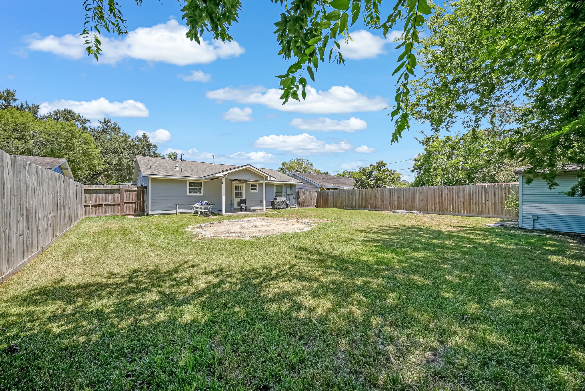 3302 Longwood Drive Property Photo 28