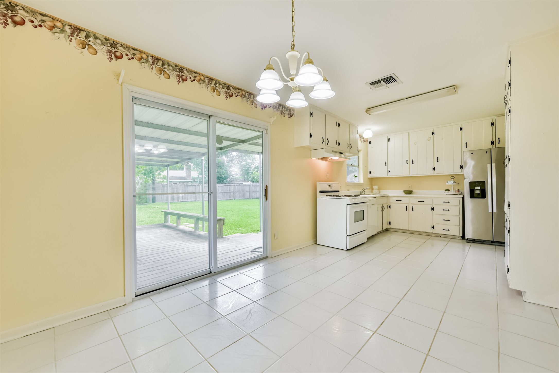 5527 Winding Creek Way Property Photo 11