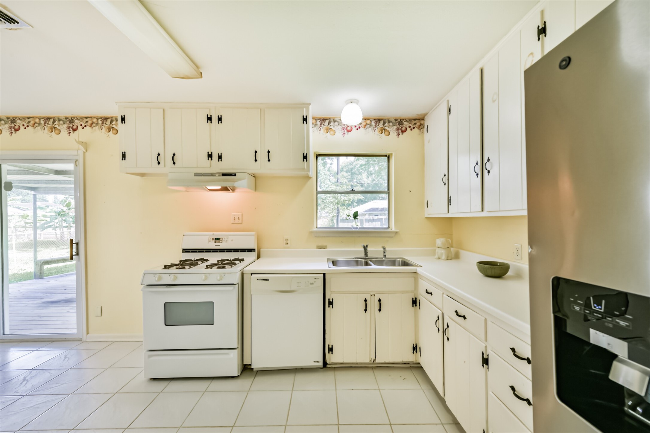 5527 Winding Creek Way Property Photo 13