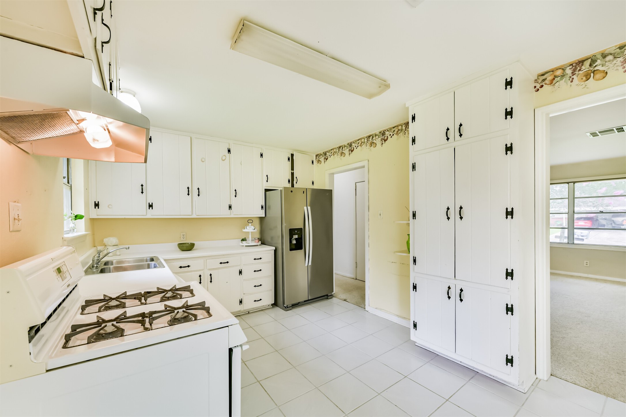 5527 Winding Creek Way Property Photo 14