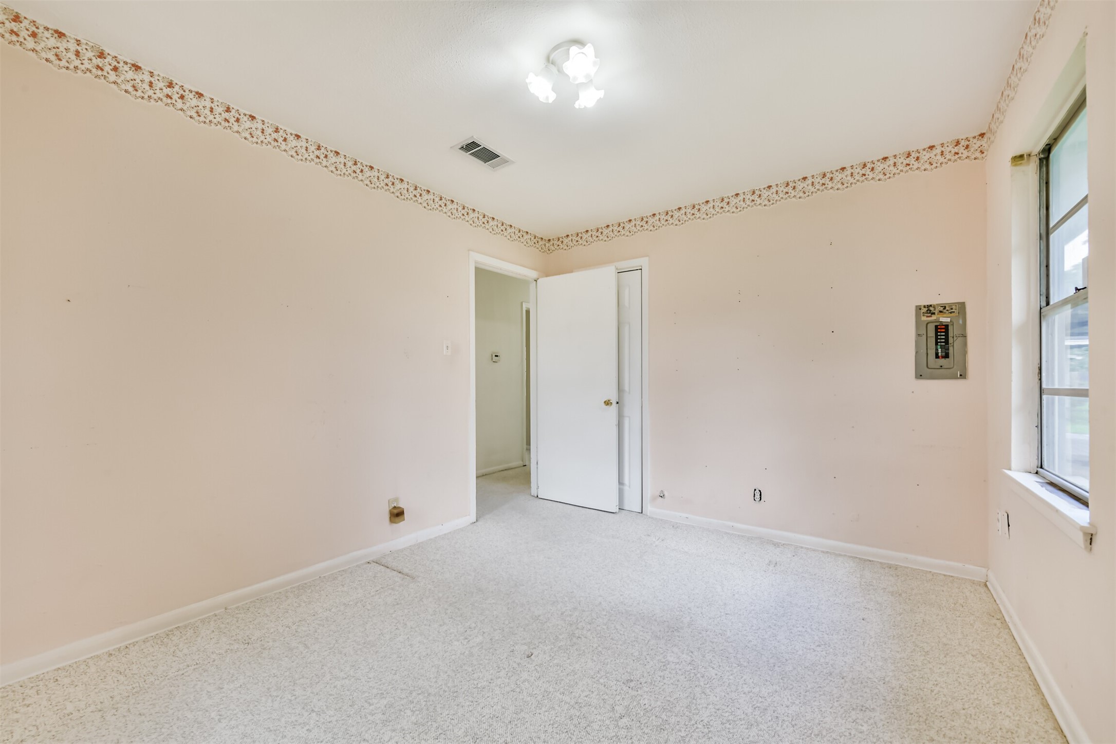 5527 Winding Creek Way Property Photo 16