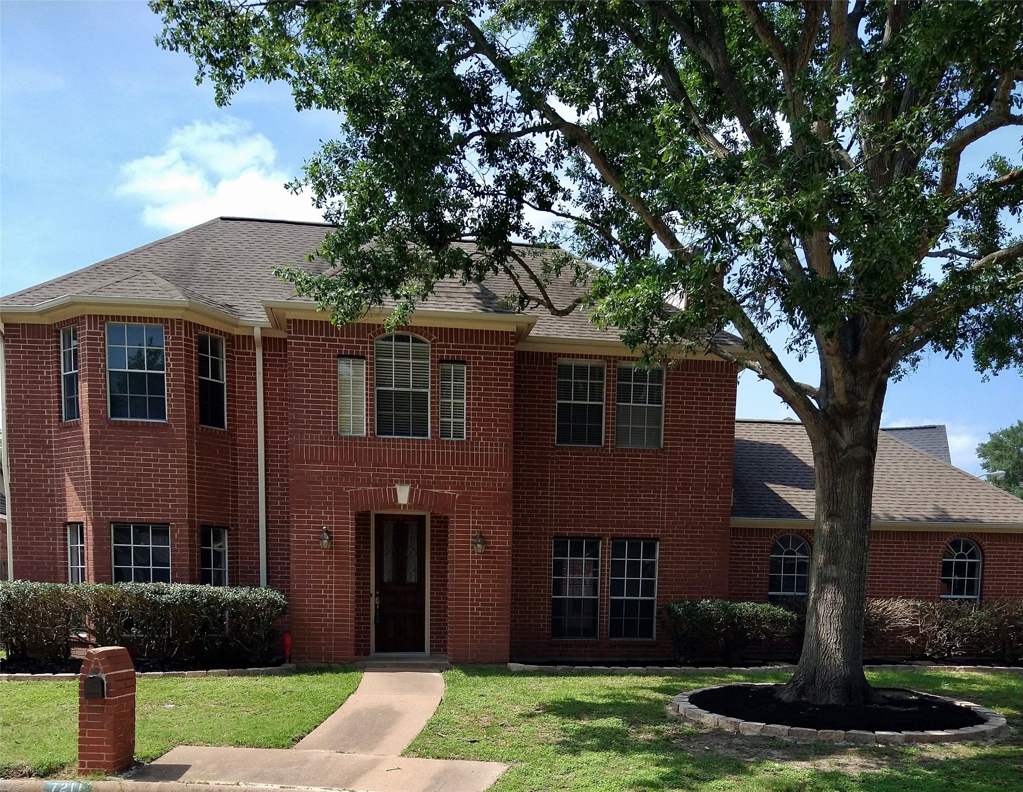 7211 N Hearthstone Green Drive Property Photo 1