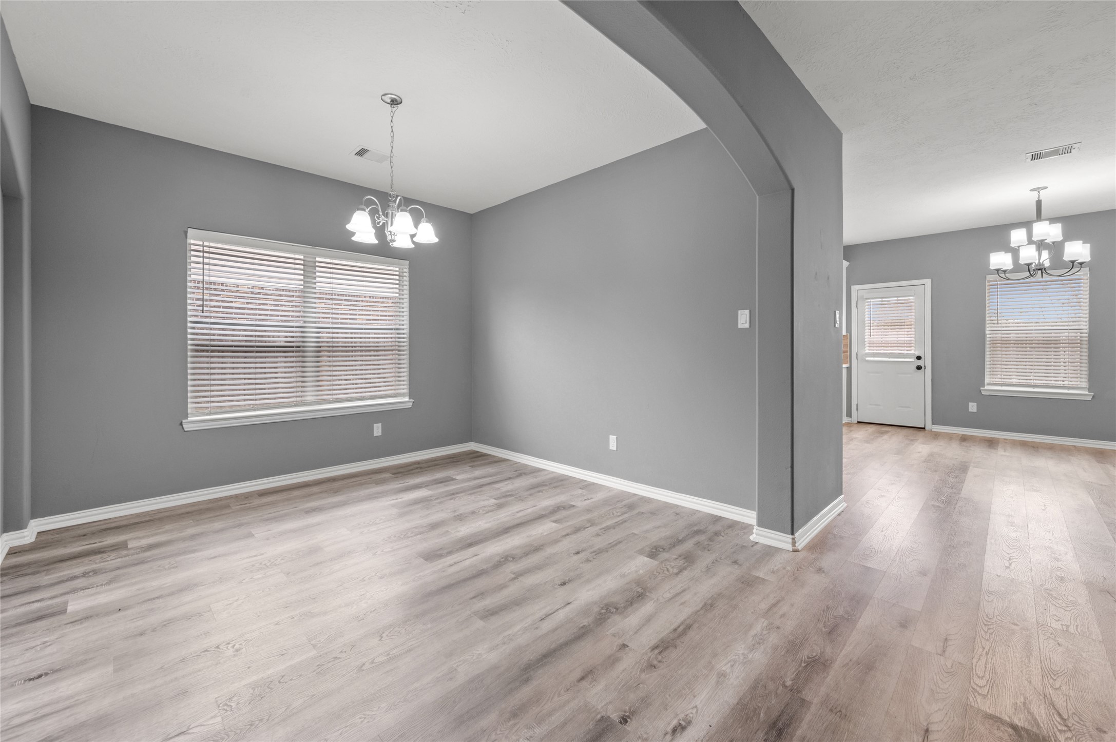 1505 Meadow Wood Drive Property Photo 5