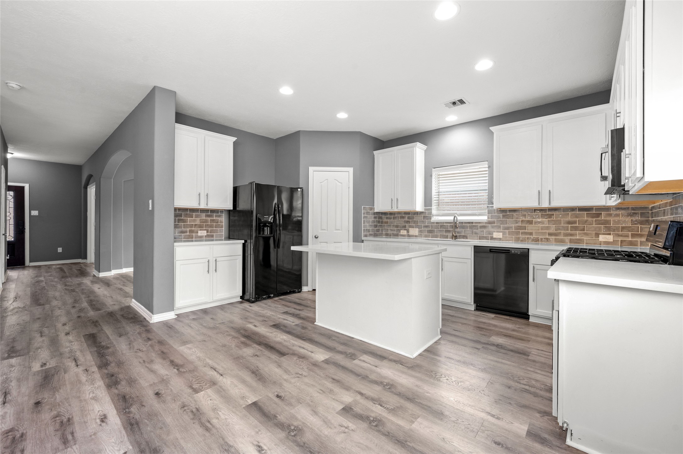 1505 Meadow Wood Drive Property Photo 10