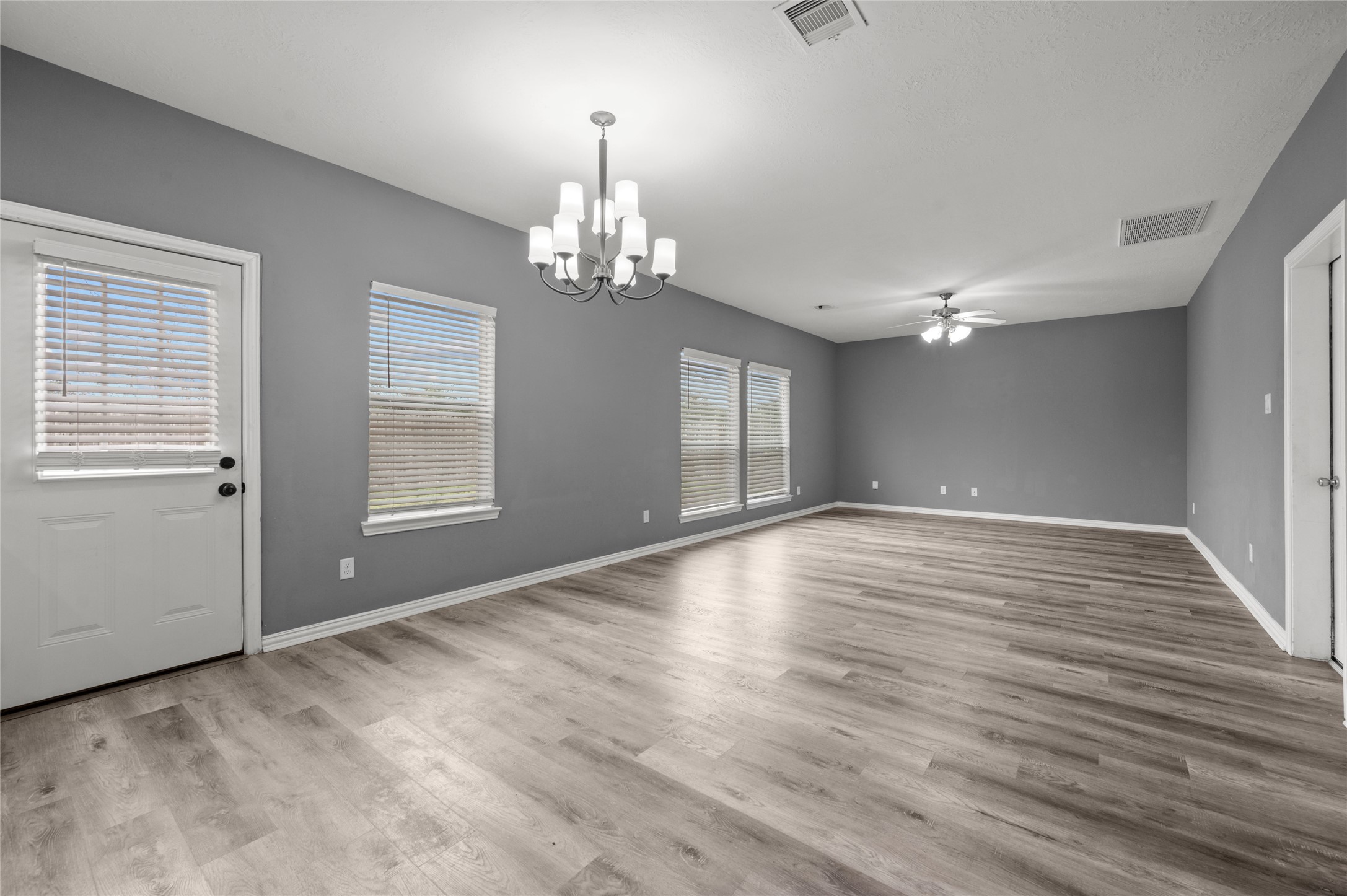 1505 Meadow Wood Drive Property Photo 11