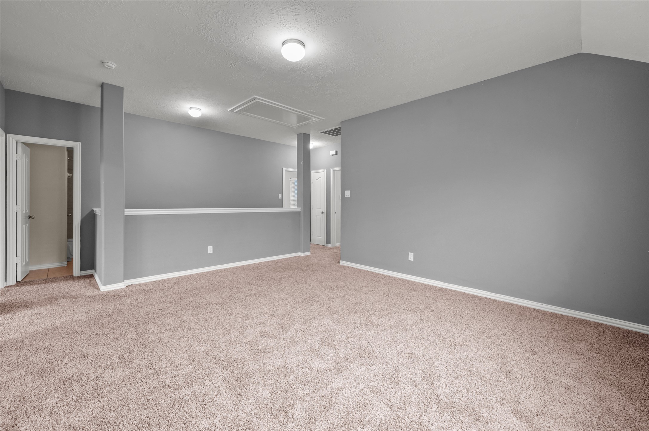 1505 Meadow Wood Drive Property Photo 12