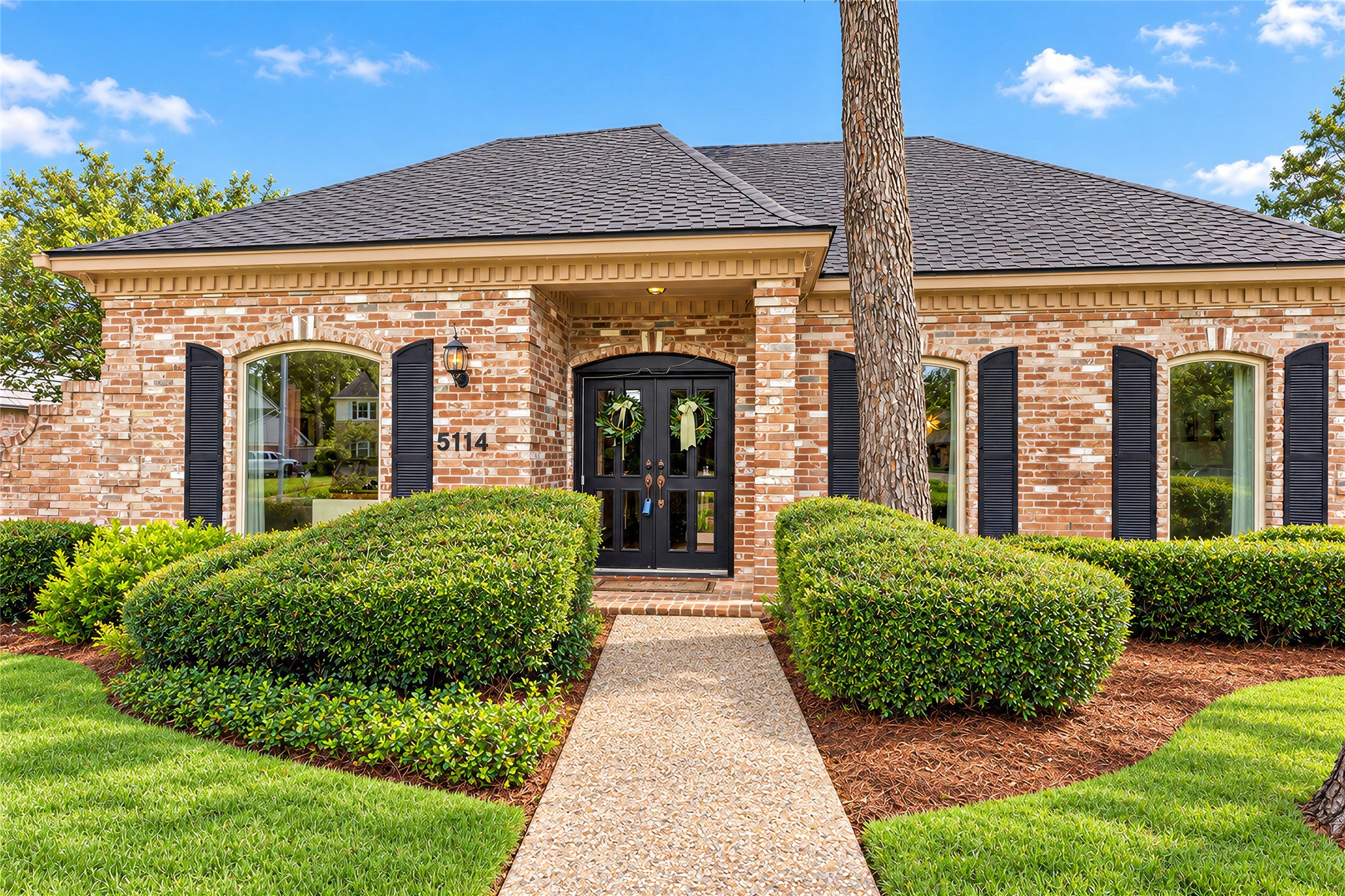 5114 Pebble Springs Drive Property Photo 5