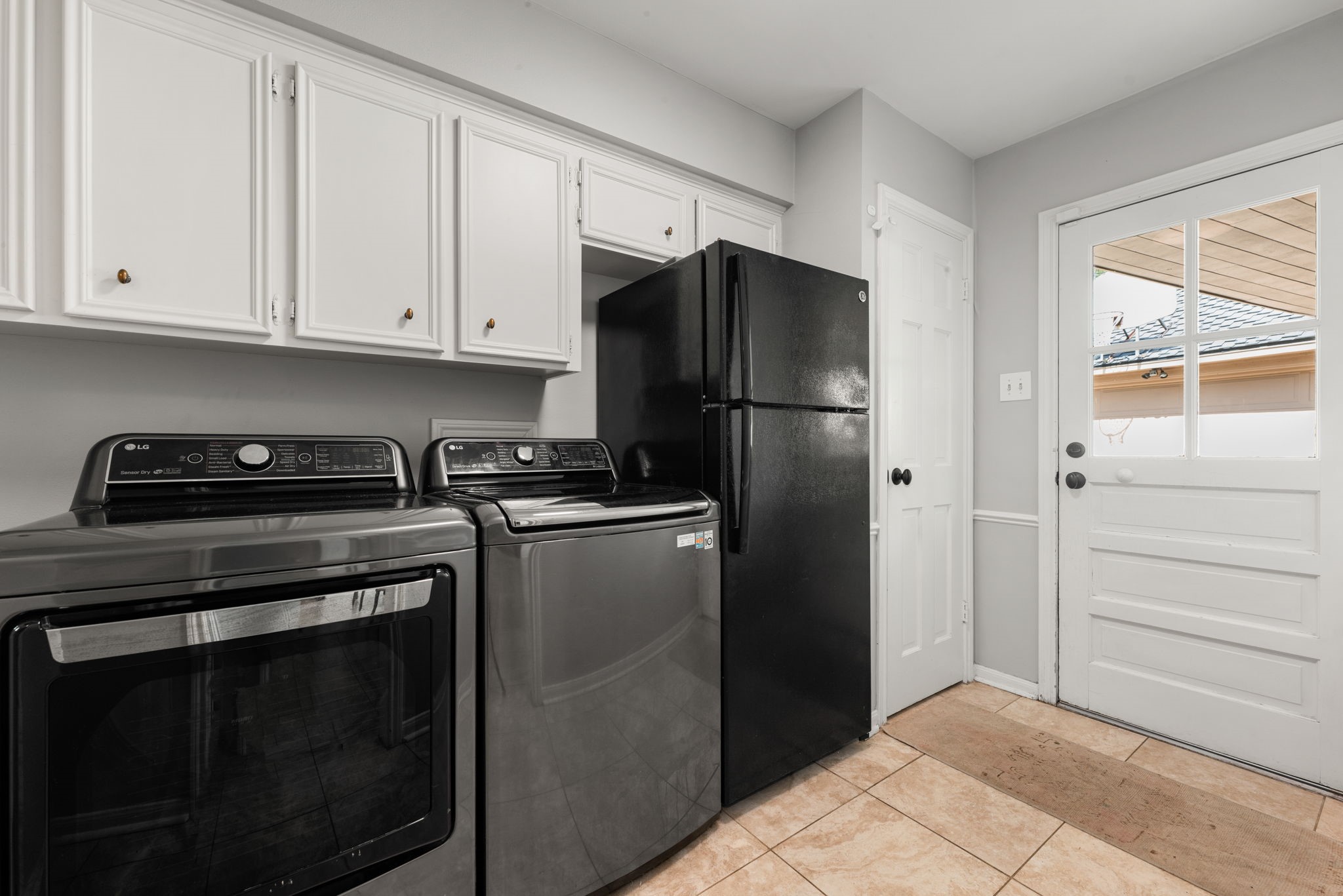 5114 Pebble Springs Drive Property Photo 21