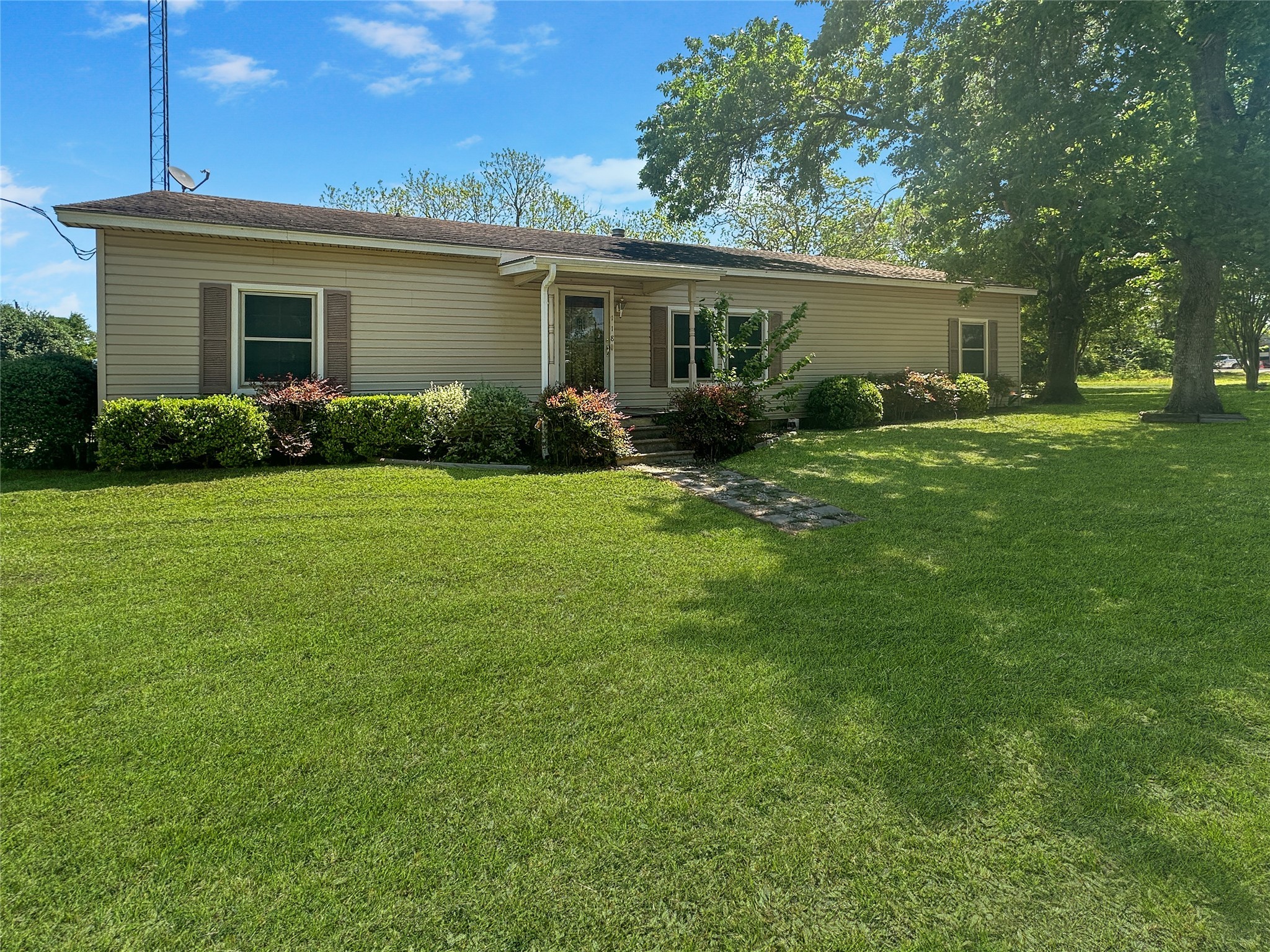 Flatonia Secondary School Real Estate Listings Main Image
