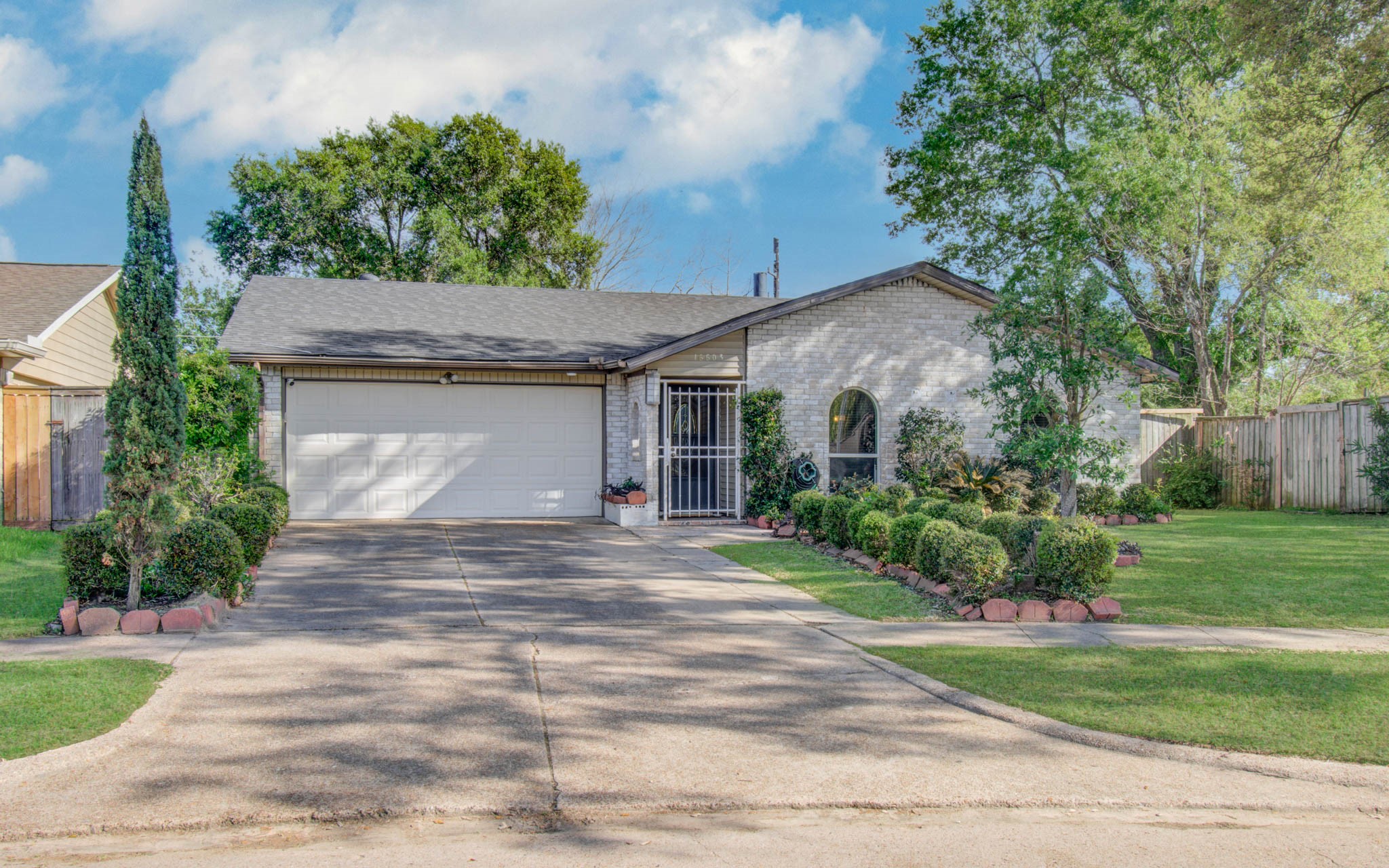 16603 Great Glen Drive Property Photo 1